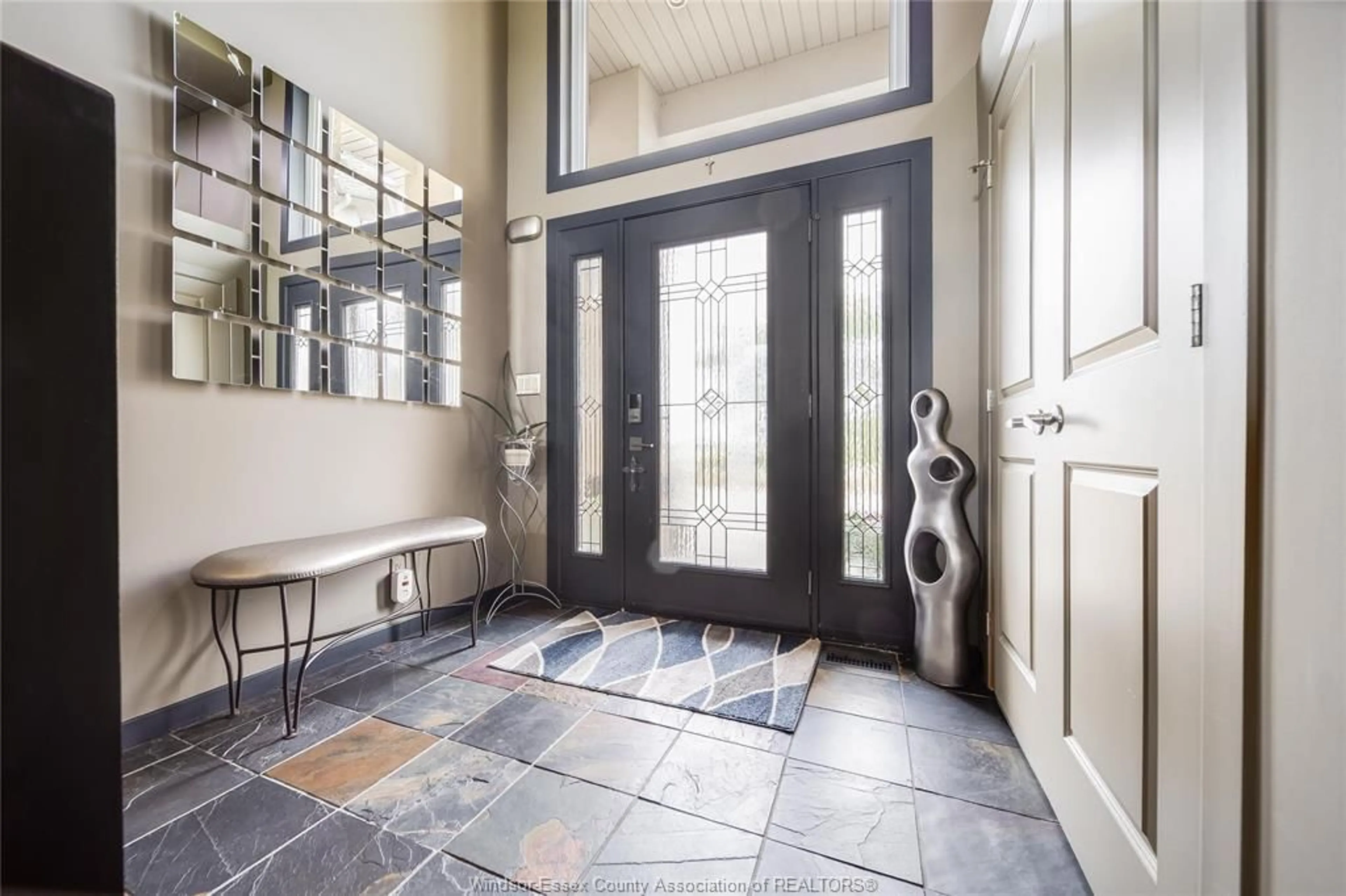 Indoor entryway for 914 LAKESHORE ROAD 101, Maidstone Ontario N0R 1K0