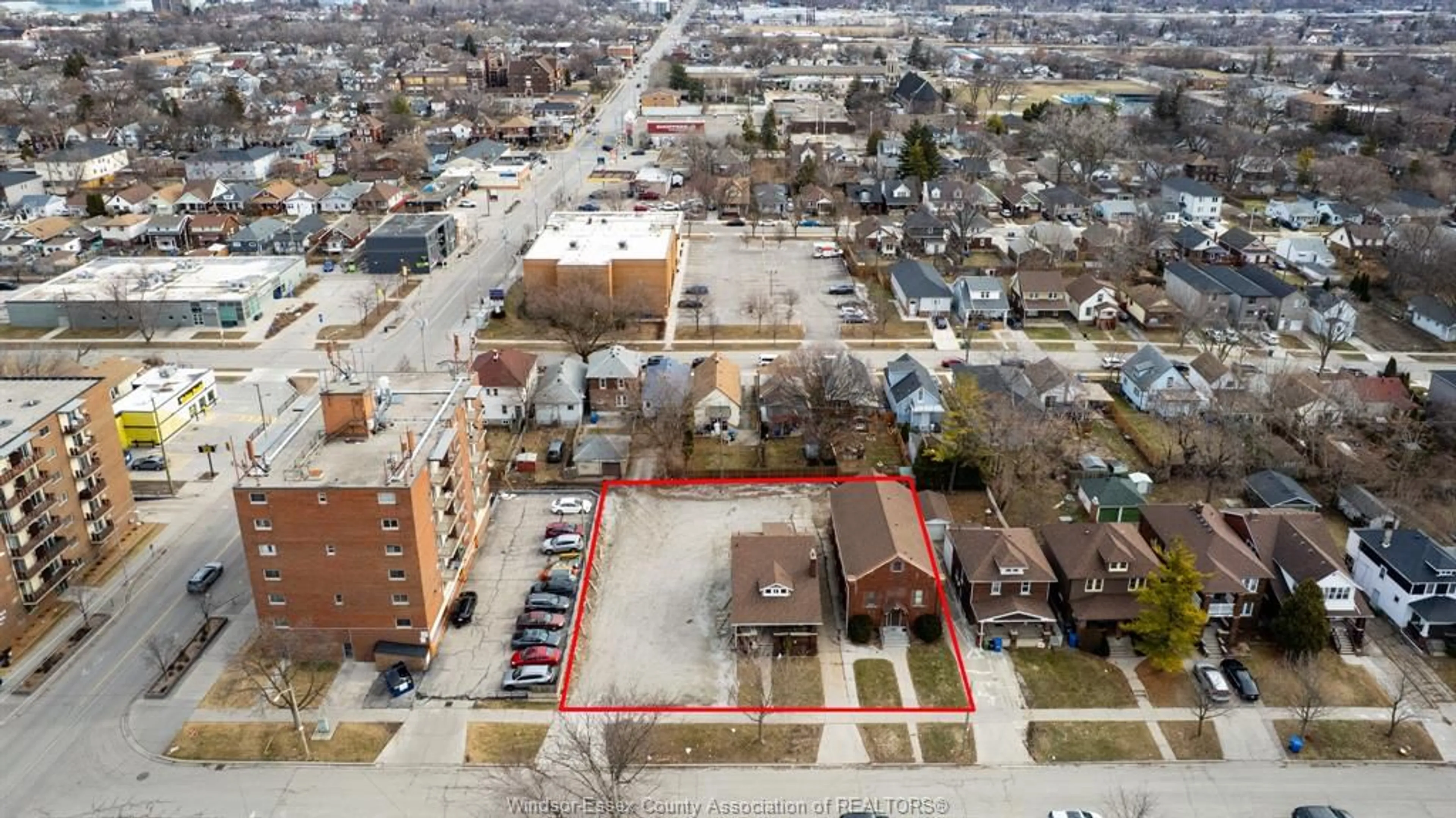 A pic from outside/outdoor area/front of a property/back of a property/a pic from drone, street for 636-644 PARTINGTON Ave, Windsor Ontario N9B 2N7