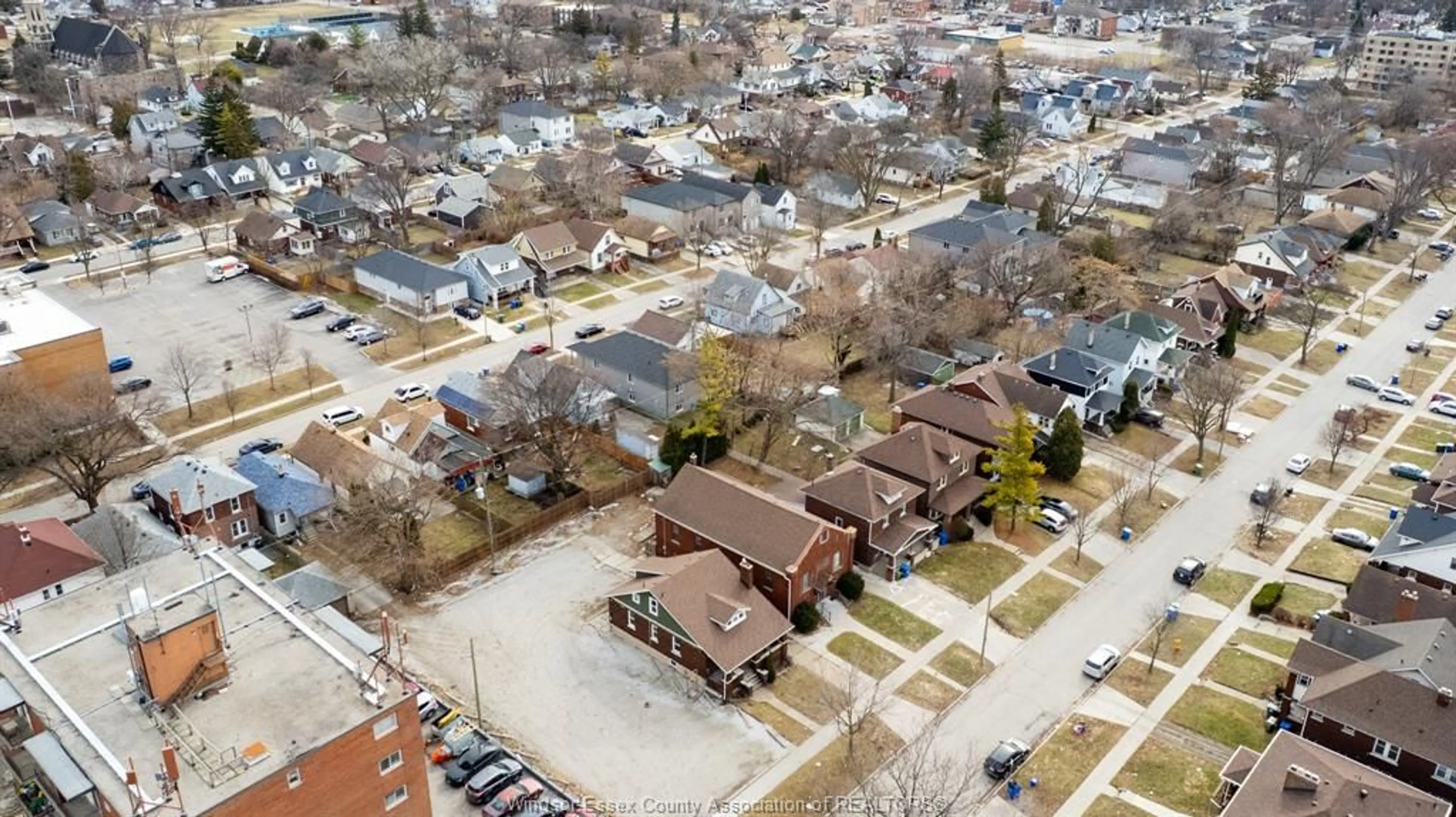 A pic from outside/outdoor area/front of a property/back of a property/a pic from drone, street for 636-644 PARTINGTON Ave, Windsor Ontario N9B 2N7