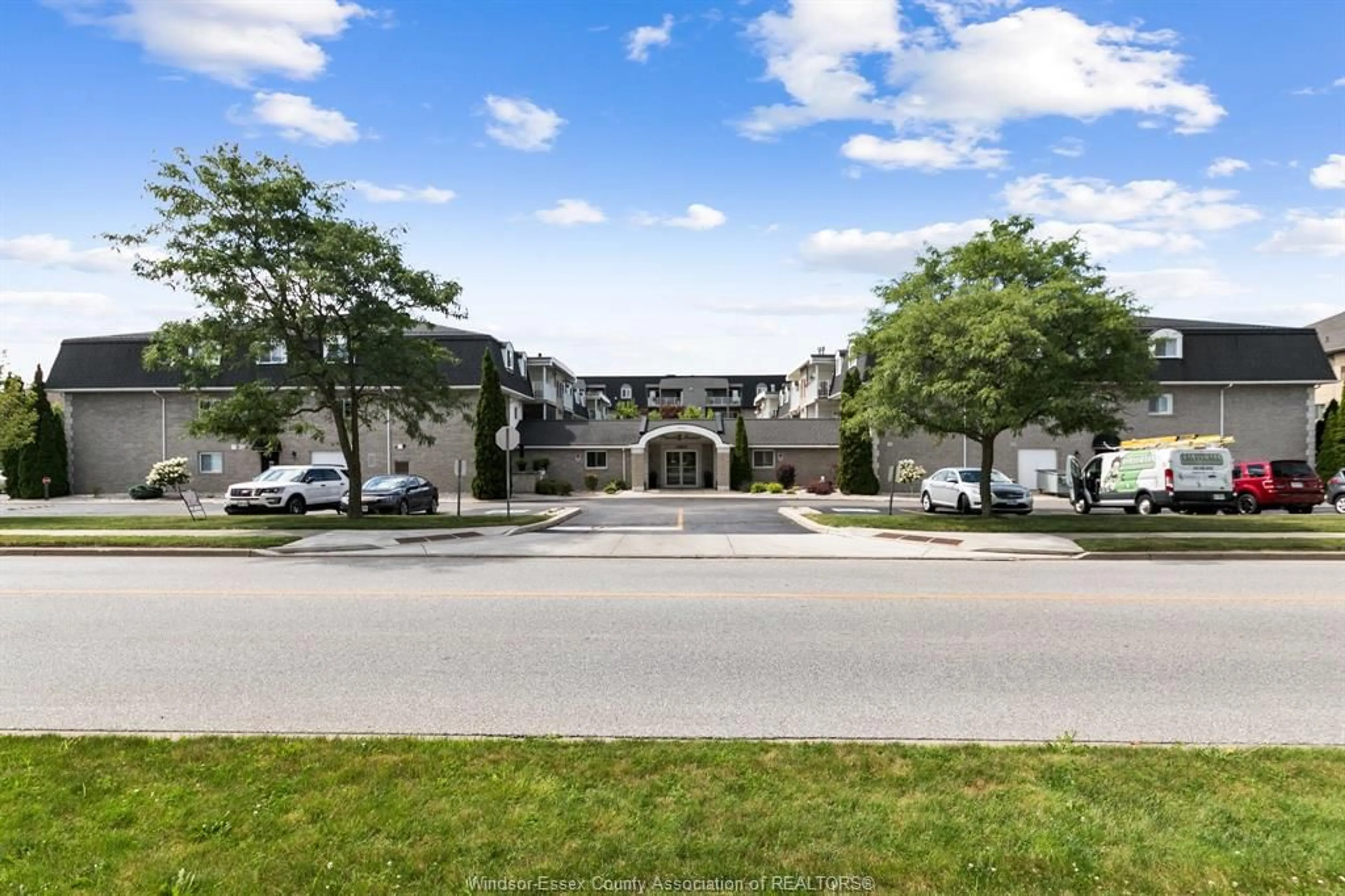 Unknown for 1995 NORMANDY #301A, LaSalle Ontario N9H 1P9