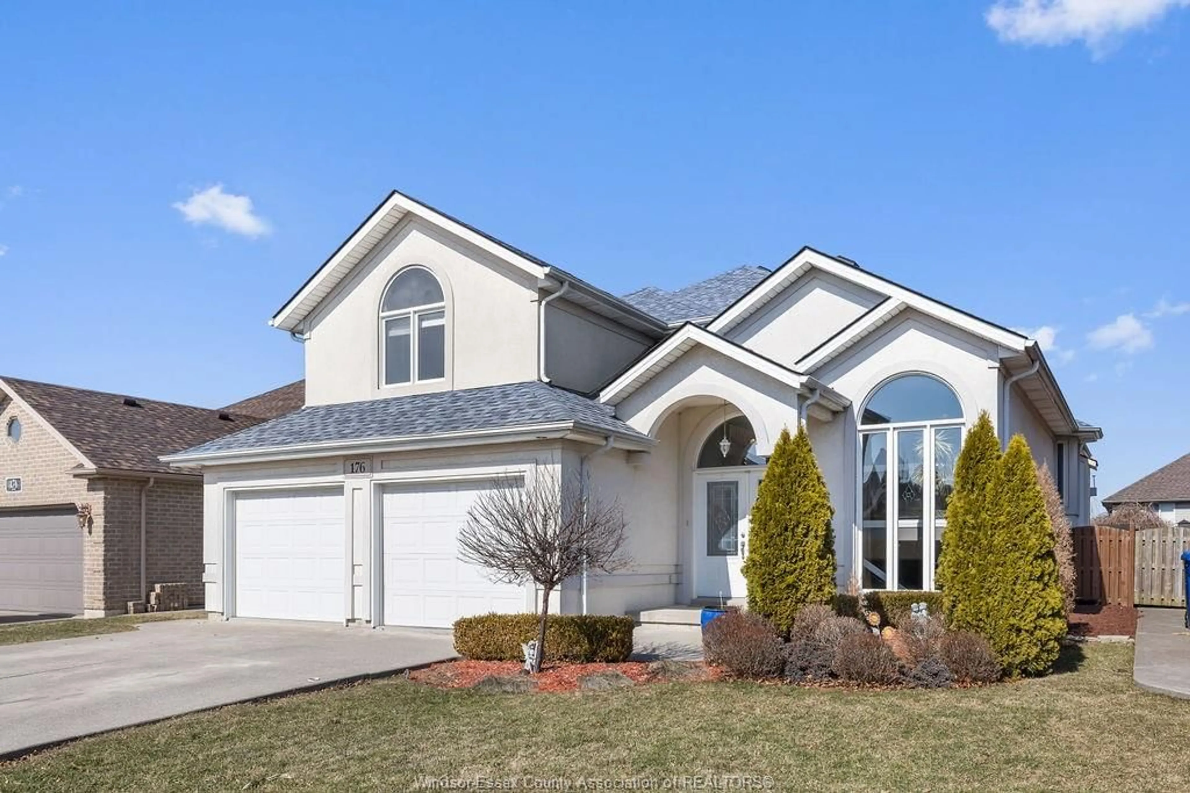 Home with vinyl exterior material, street for 176 DIANE Cres, Lakeshore Ontario N9K 1G2