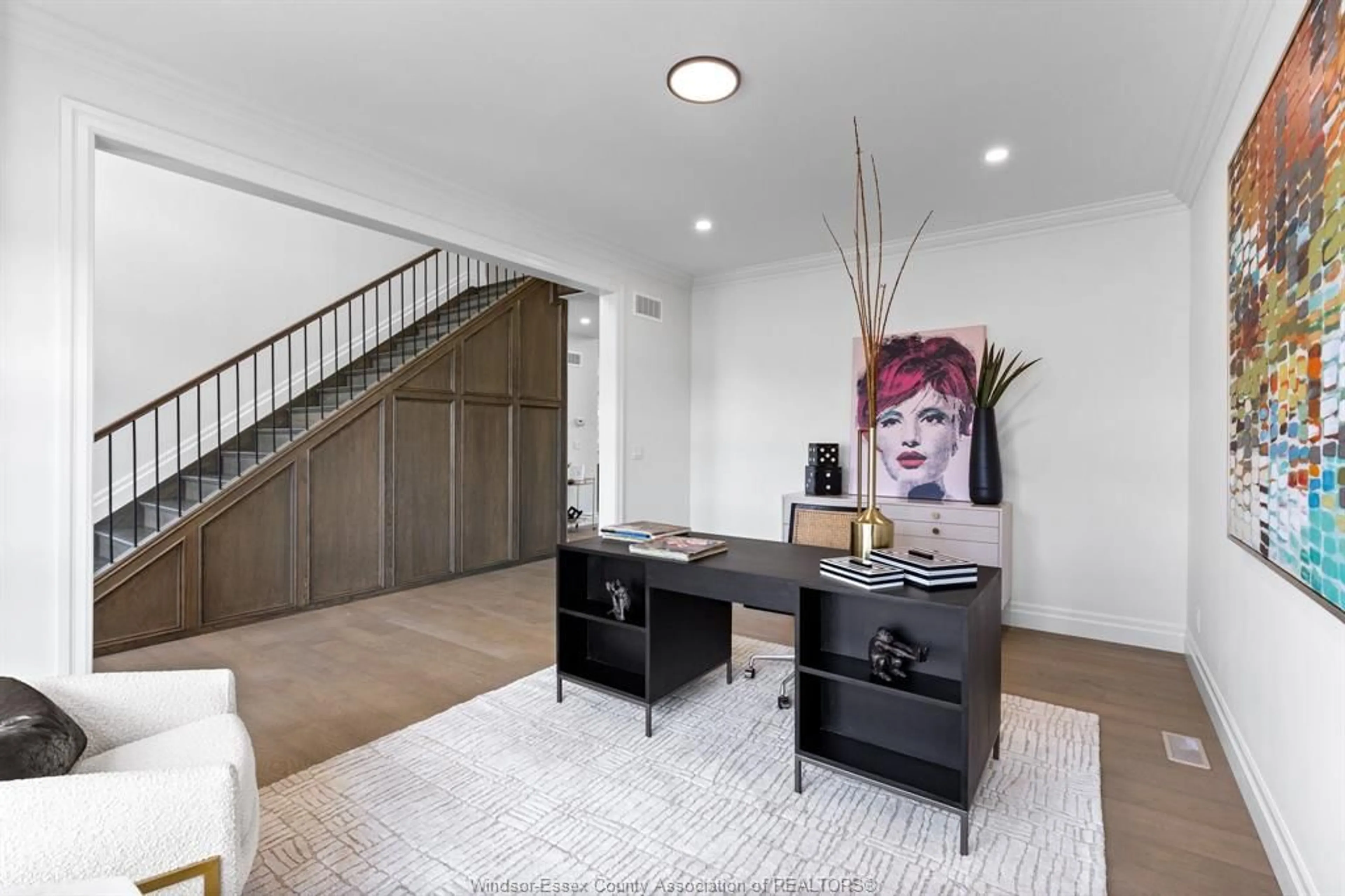 Indoor entryway for 3654 SUTTON Ave, Windsor Ontario N9E 0B3