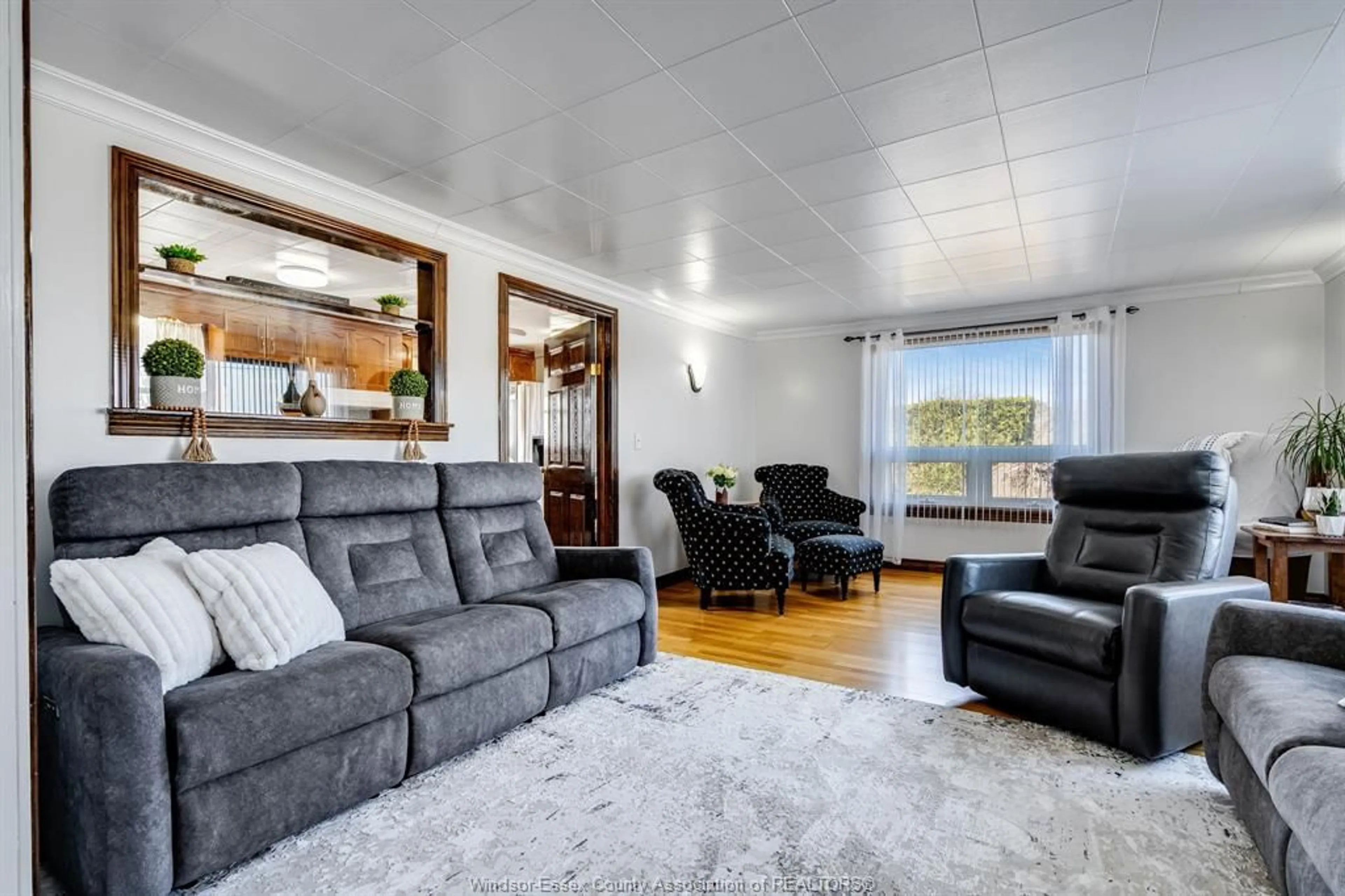 Living room with furniture, unknown for 1118 Mersea Road 2, Leamington Ontario N8H 3V7