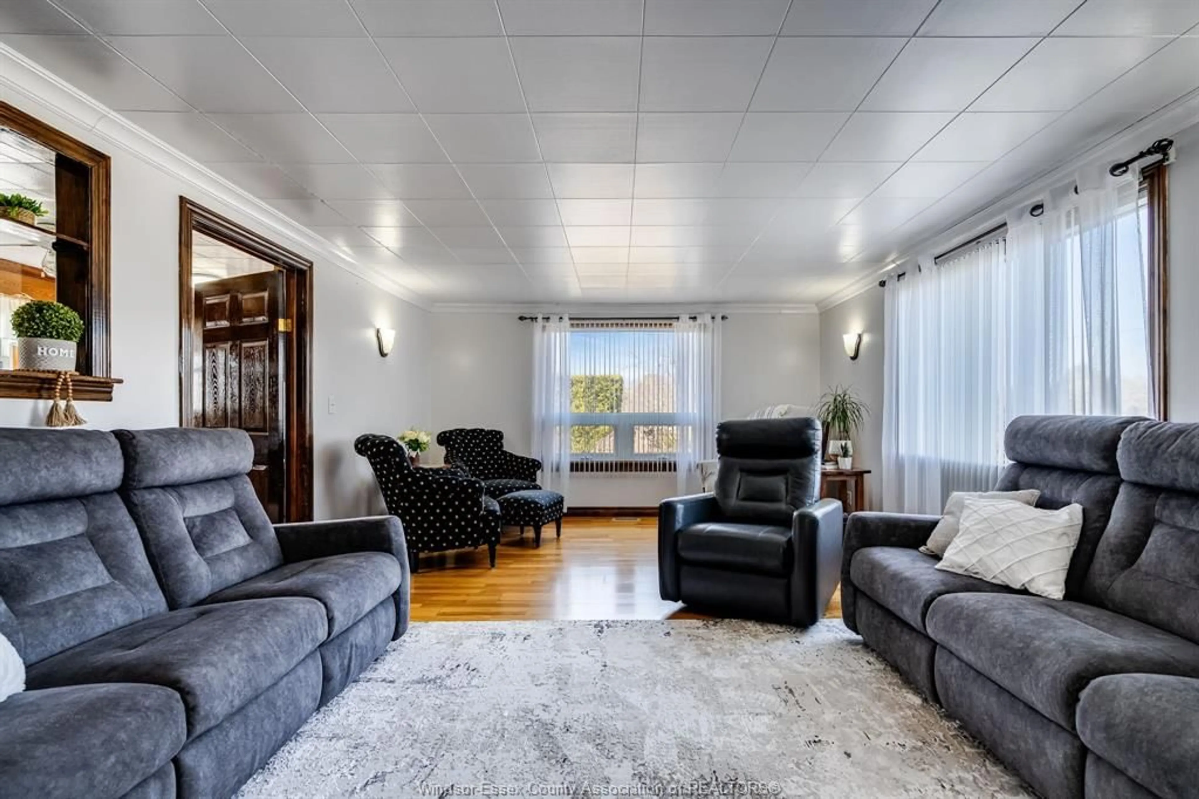 Living room with furniture, unknown for 1118 Mersea Road 2, Leamington Ontario N8H 3V7