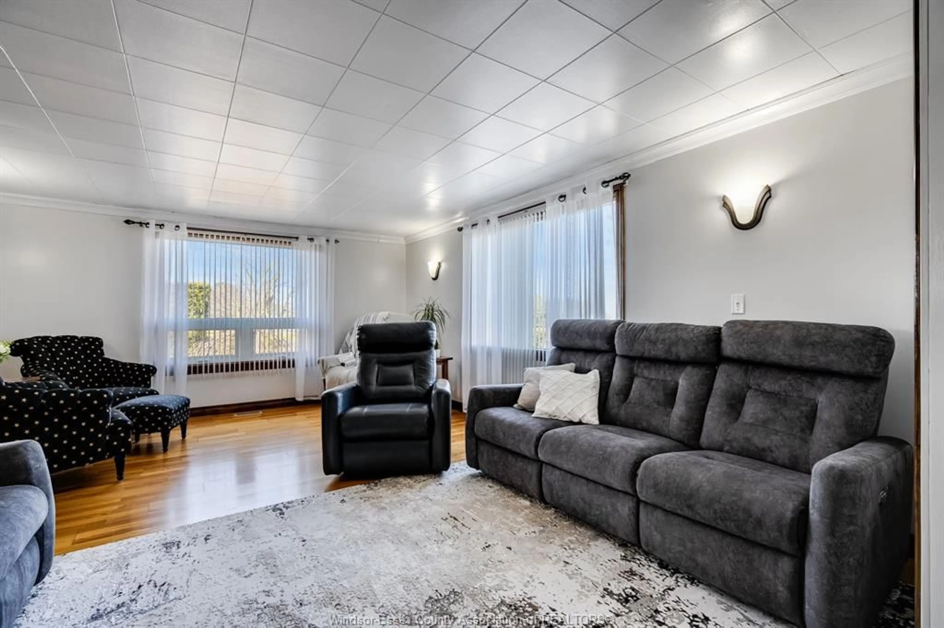 Living room with furniture, unknown for 1118 Mersea Road 2, Leamington Ontario N8H 3V7