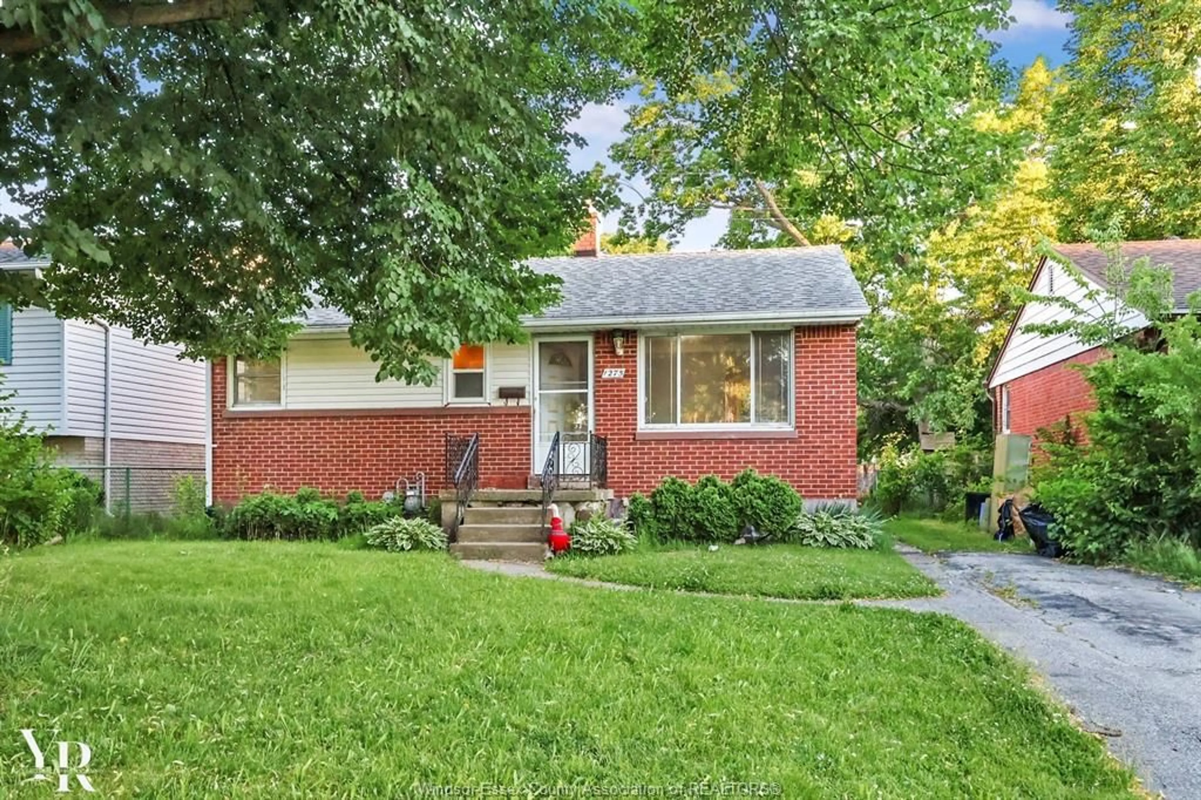 Home with brick exterior material, street for 1275 CHAPPELL, Windsor Ontario N9C 3C8