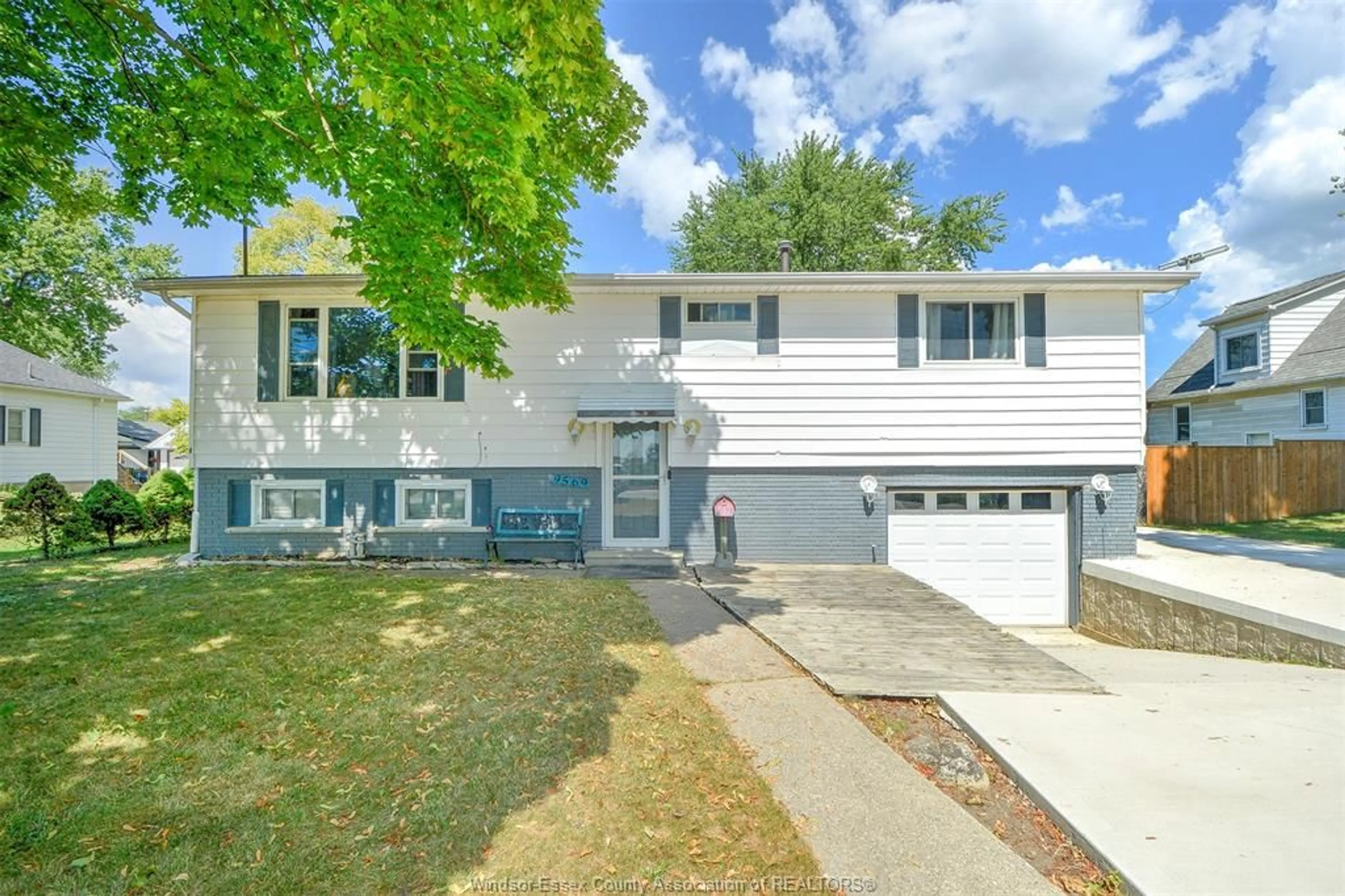 Home with vinyl exterior material, street for 9569 Malden Rd, LaSalle Ontario N9J 2W5