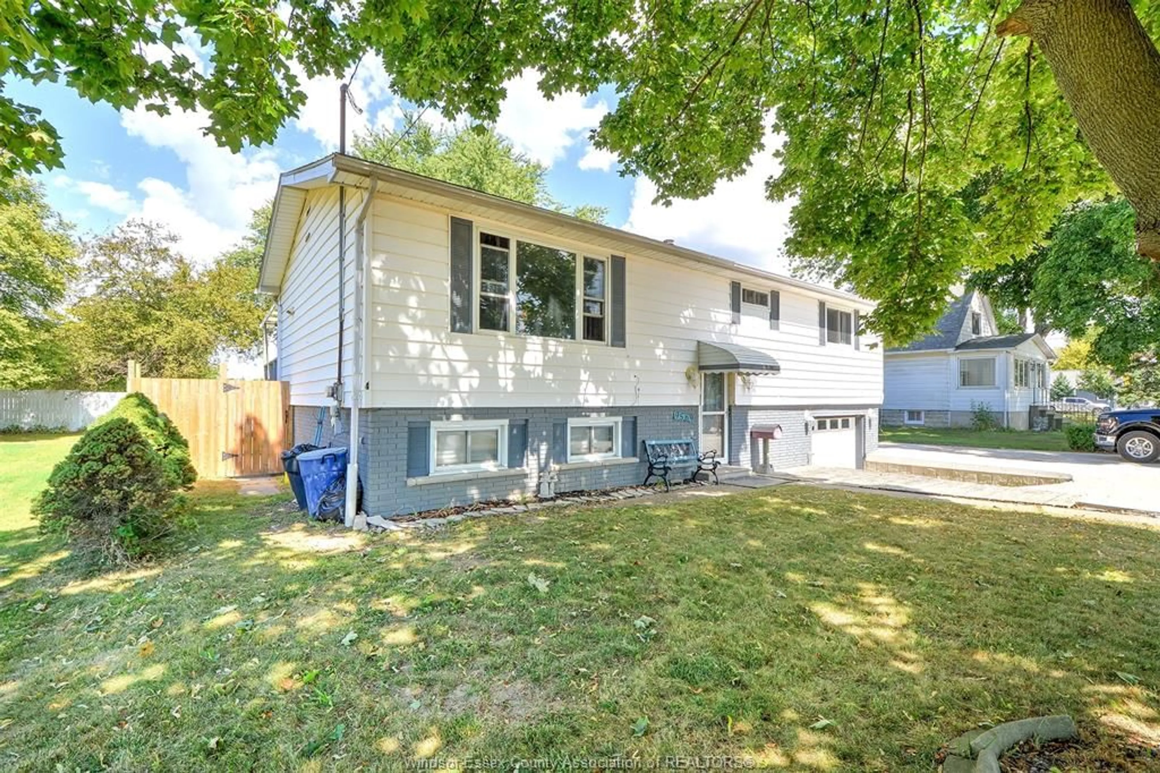 Home with vinyl exterior material, street for 9569 Malden Rd, LaSalle Ontario N9J 2W5