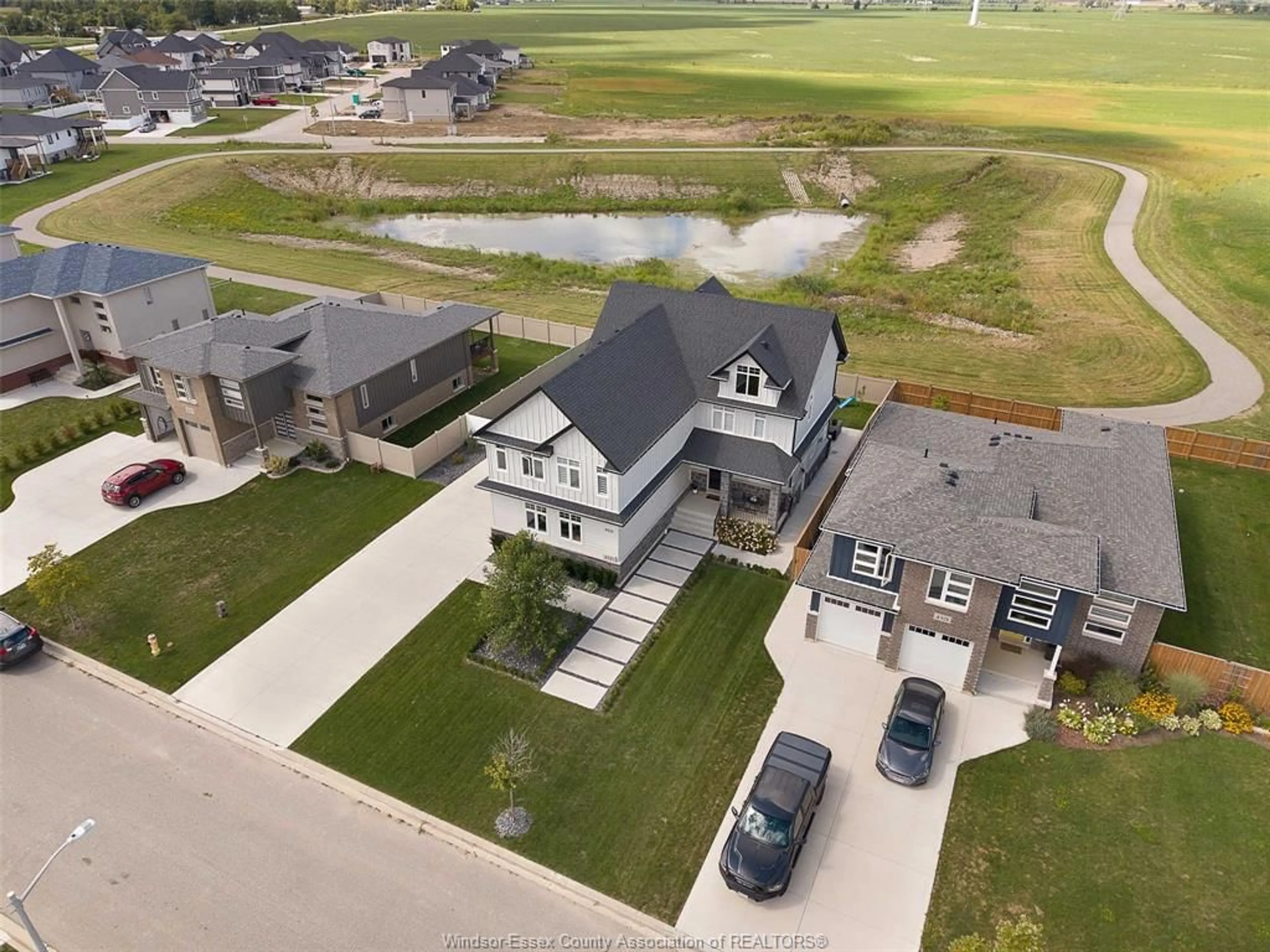 A pic from outside/outdoor area/front of a property/back of a property/a pic from drone, unknown for 4523 ANDERSON, Lakeshore Ontario N0P 1J0