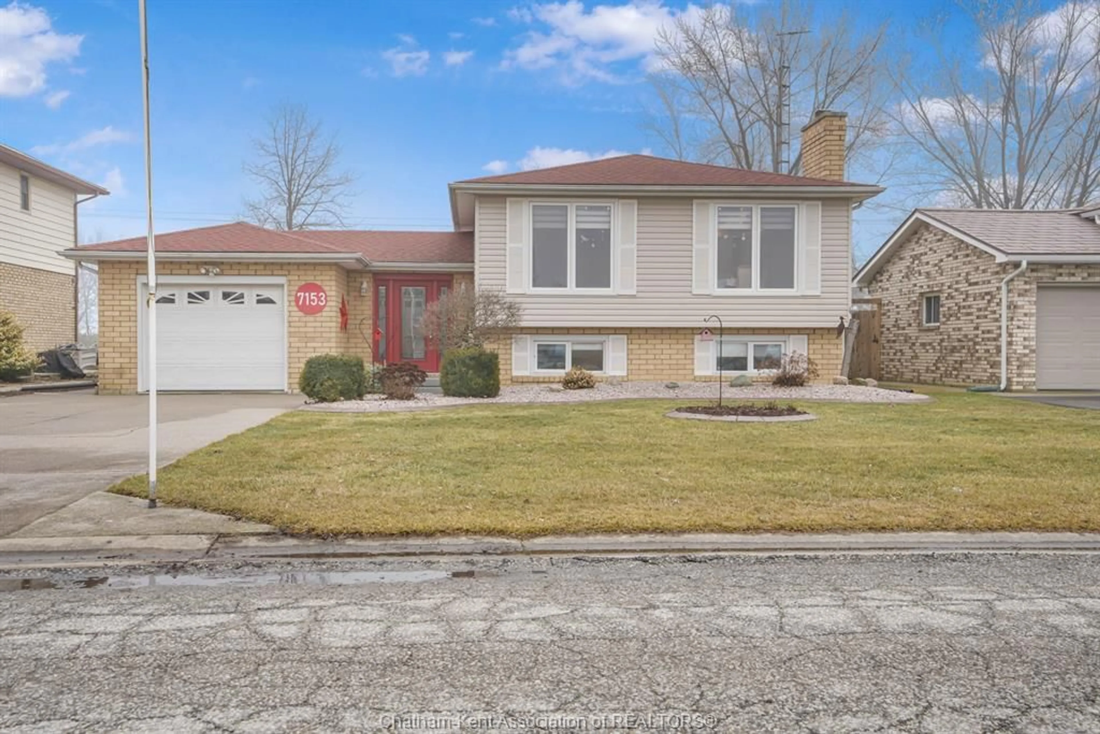 Unknown for 7153 William St, Comber Ontario N0P 1J0