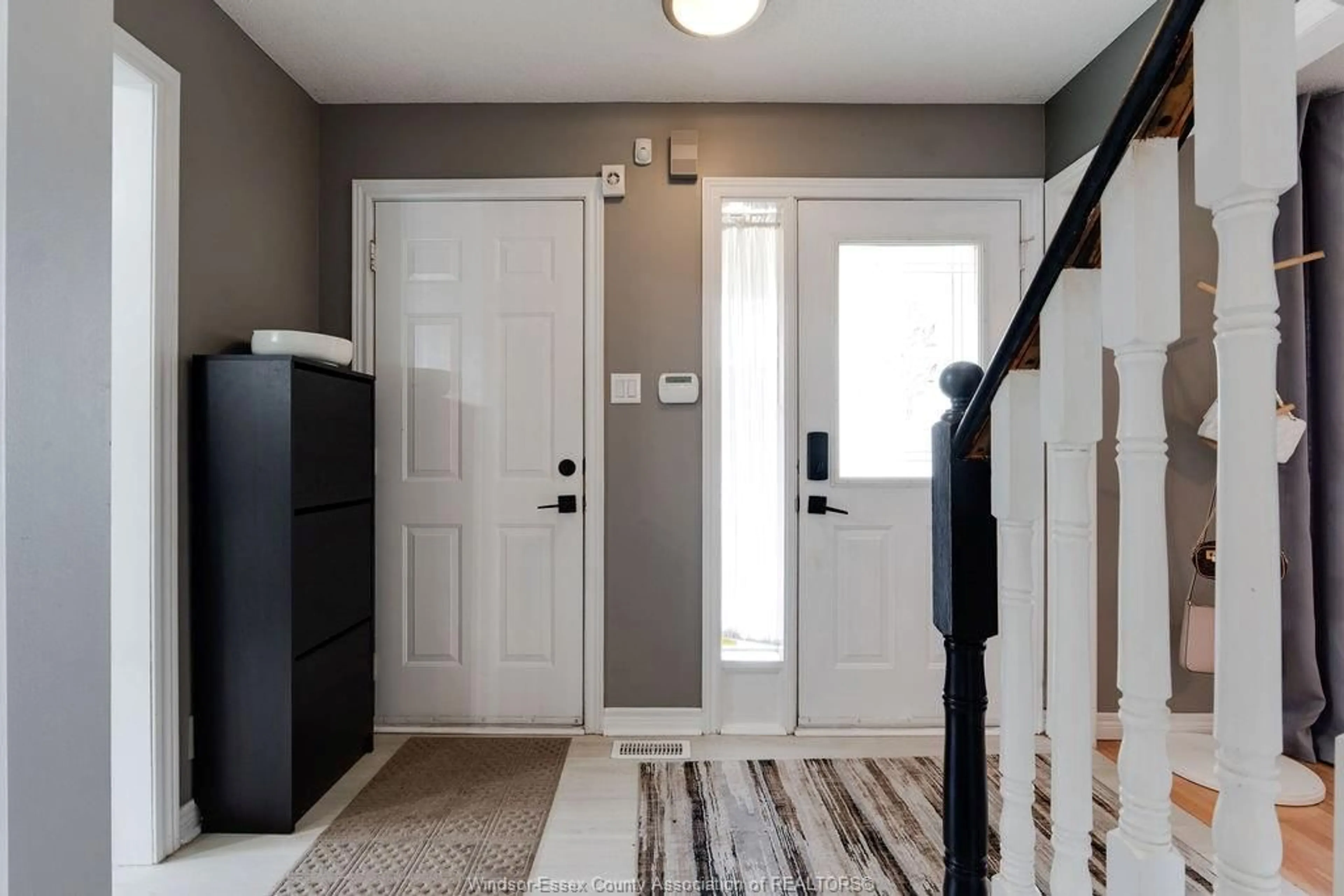 Indoor entryway for 329 GERALDINE Cres, Windsor Ontario N9E 4R7