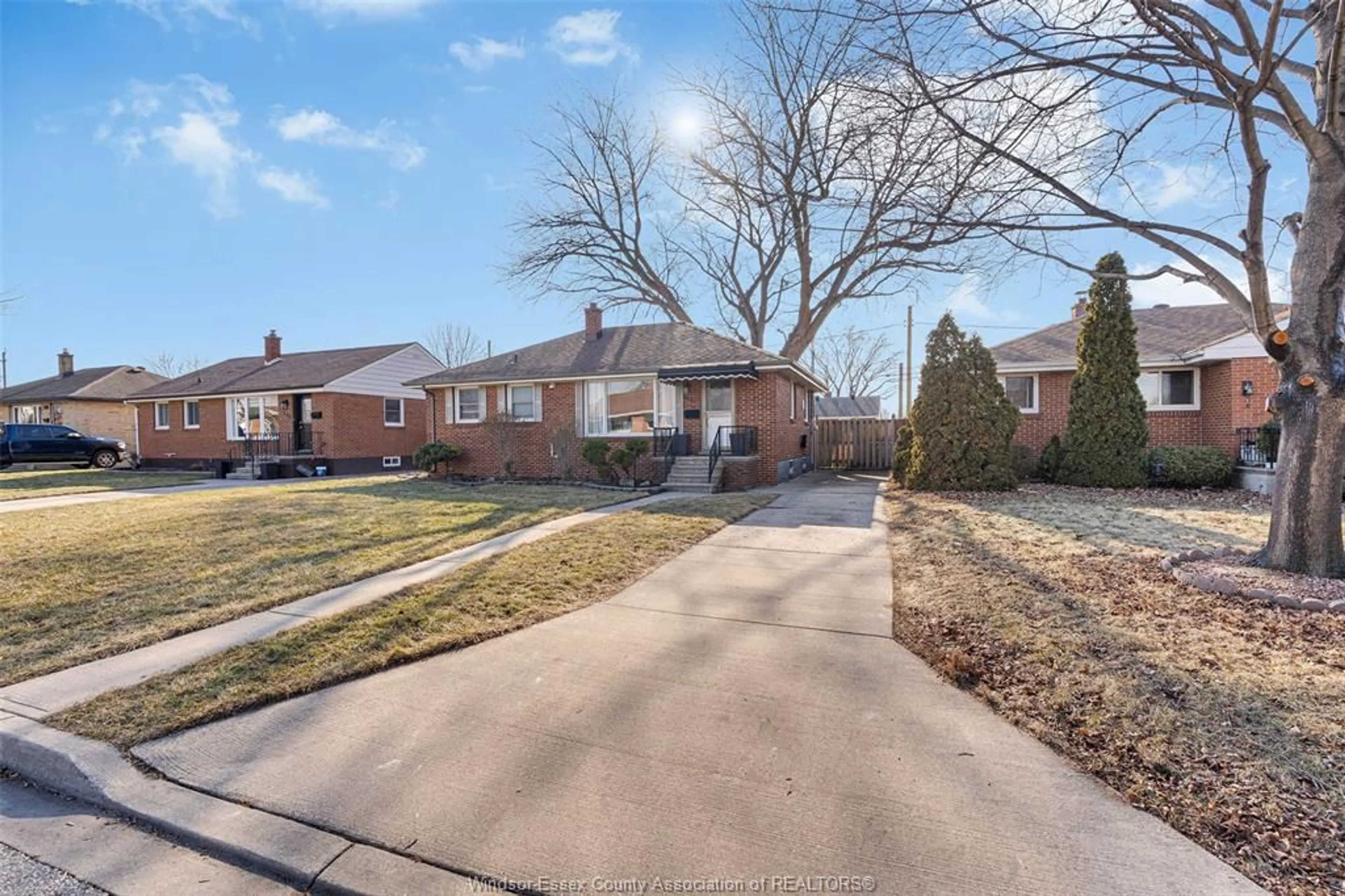 Home with brick exterior material, street for 463 ST. JOHN, Windsor Ontario N8S 3T8