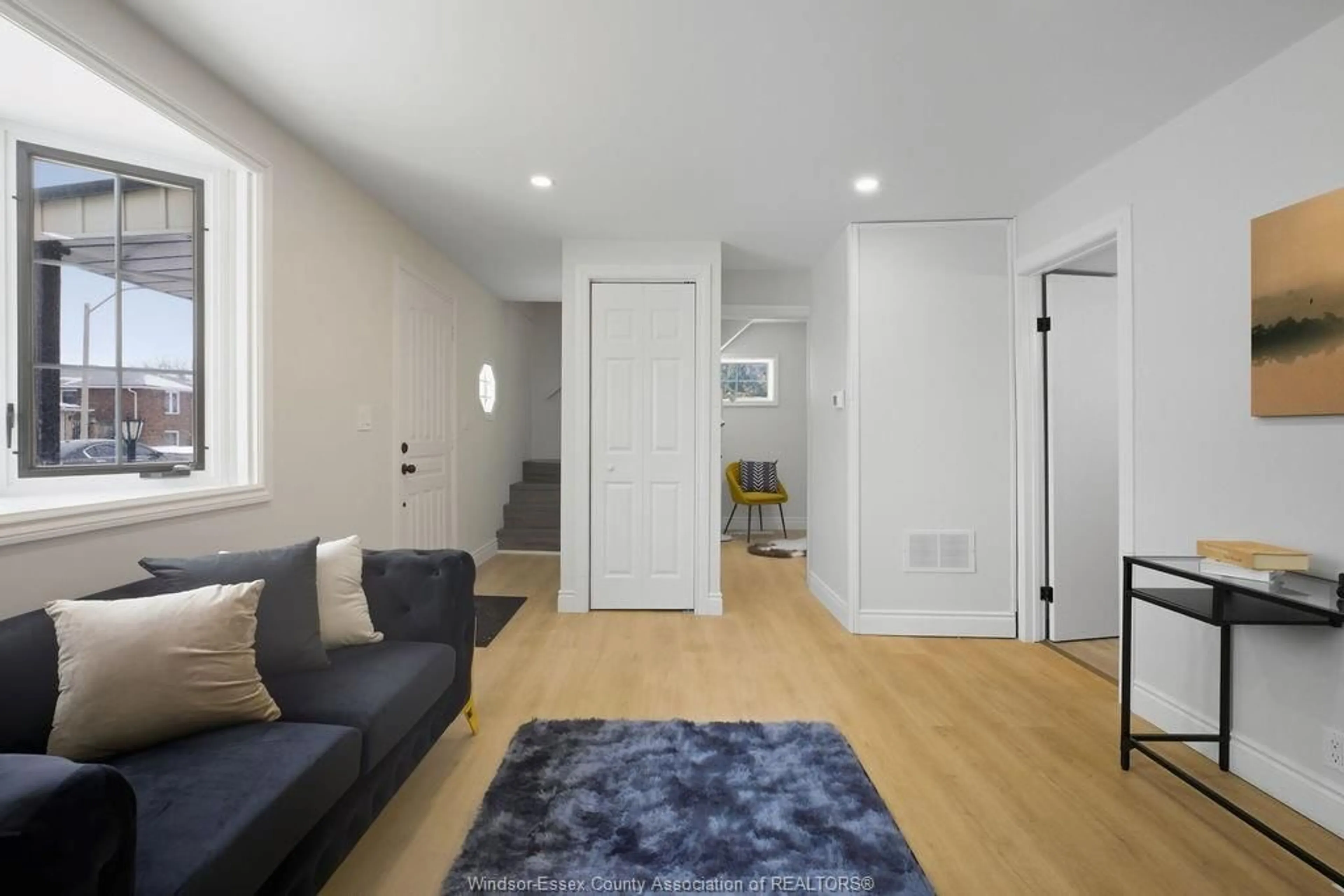 Unknown for 1655 MARK AVE, Windsor Ontario N9B 3G5