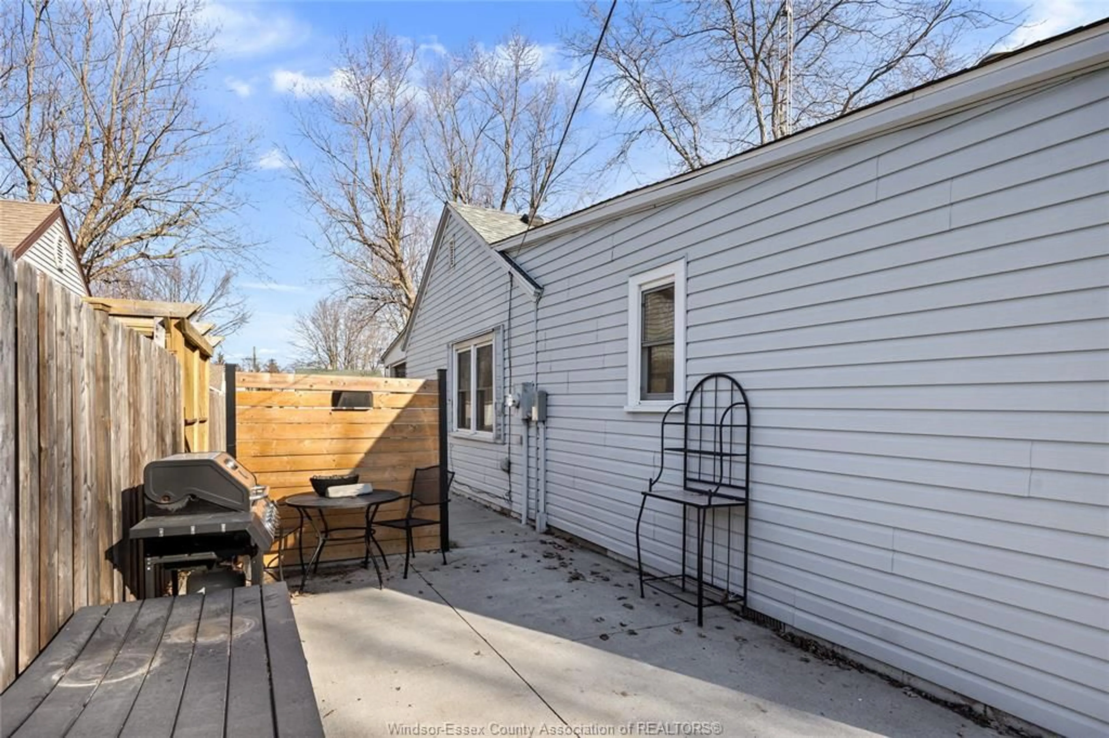 Patio, street for 37 RICHARDSON Ave, Tilbury Ontario N0P 2L0