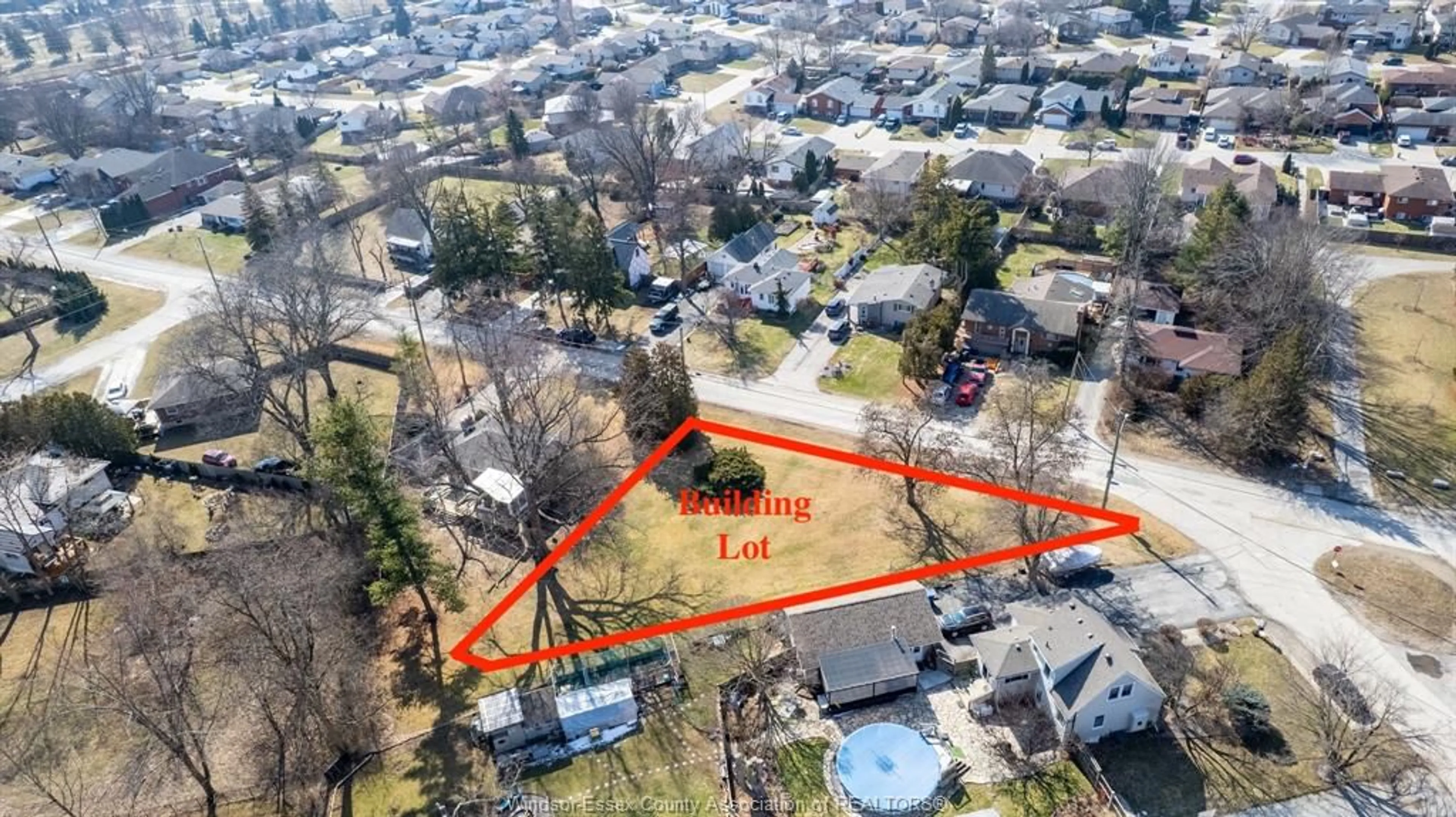 A pic from outside/outdoor area/front of a property/back of a property/a pic from drone, street for V/L MONTGOMERY Dr, LaSalle Ontario N9H 1E8