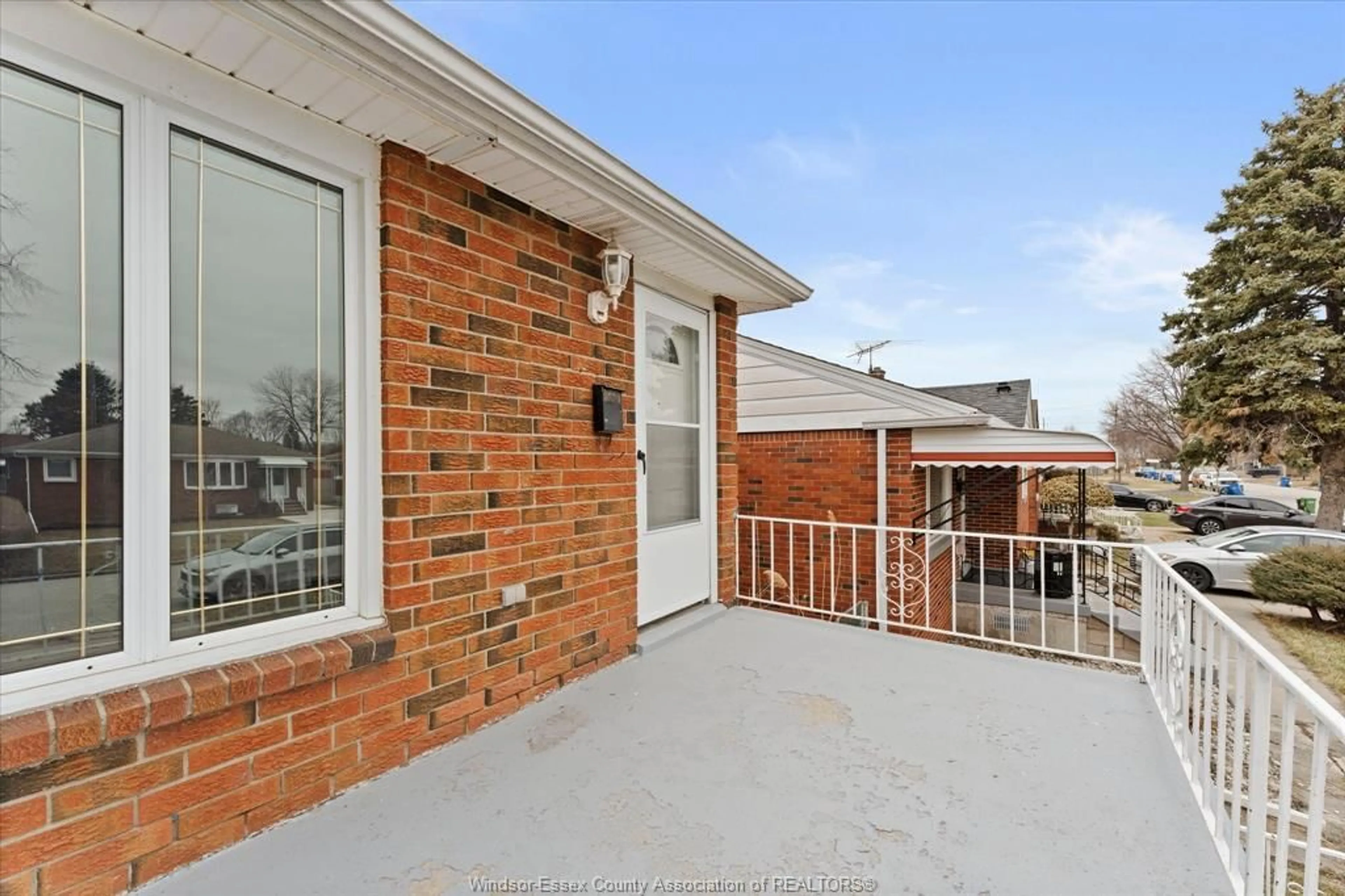 Home with brick exterior material, street for 3774 MYRTLE, Windsor Ontario N9C 2C8