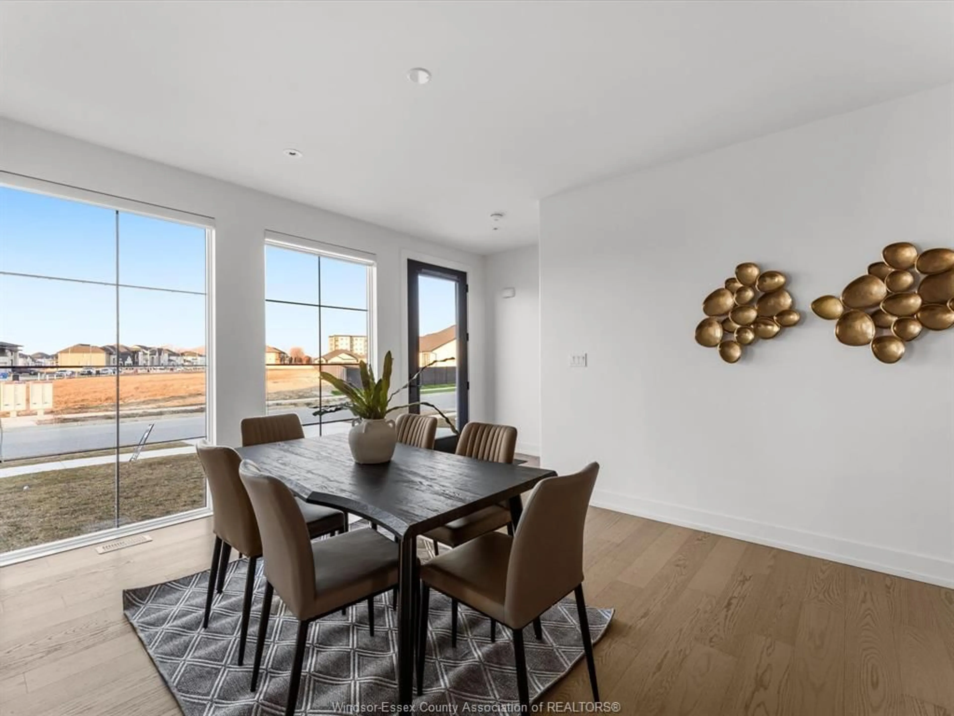Dining room, wood/laminate floor for 4561 VALERIO Cres, LaSalle Ontario N9H 1C8