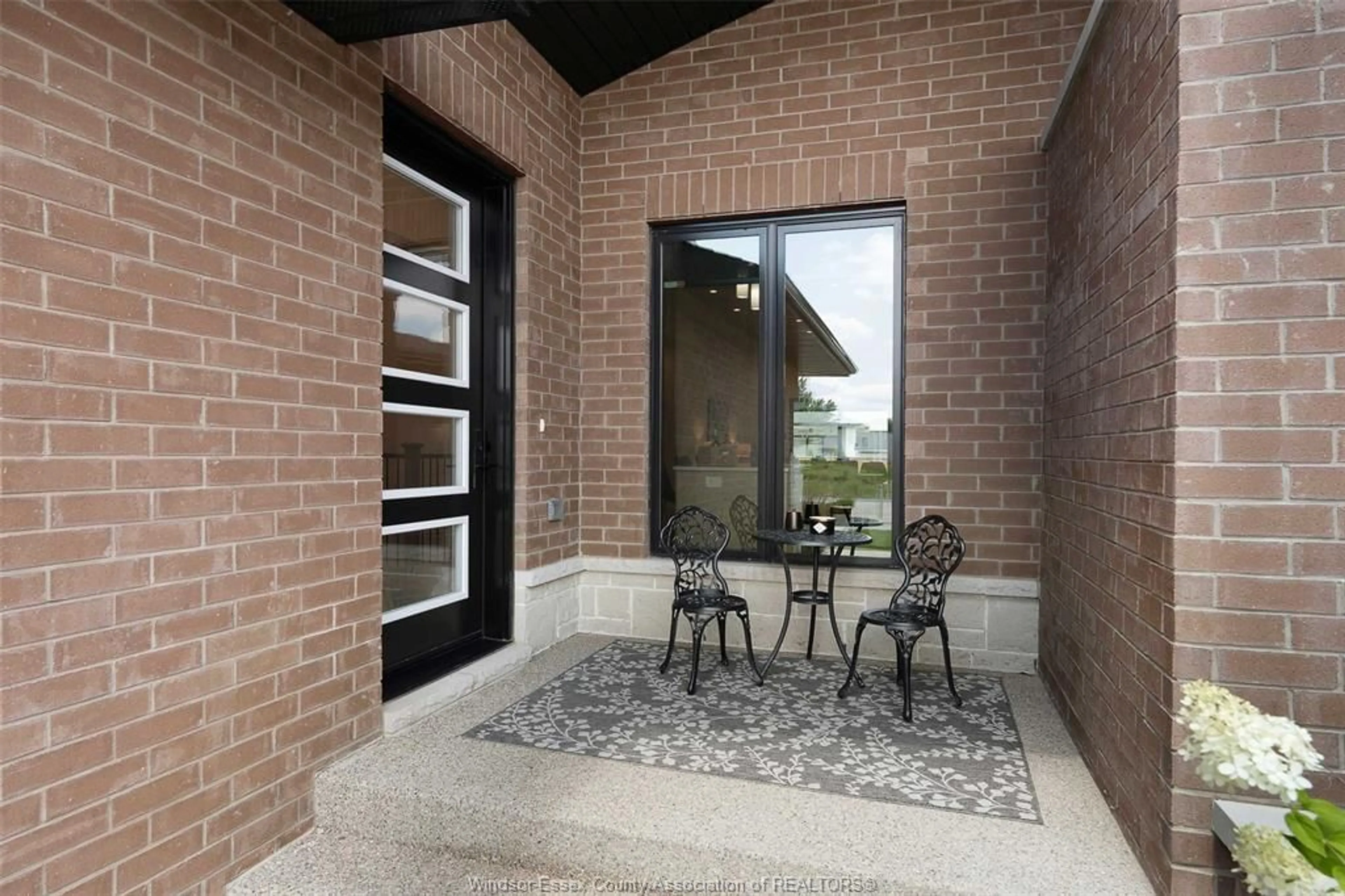 Unknown for 572 LILY MAC Blvd, Windsor Ontario N6E 3N7