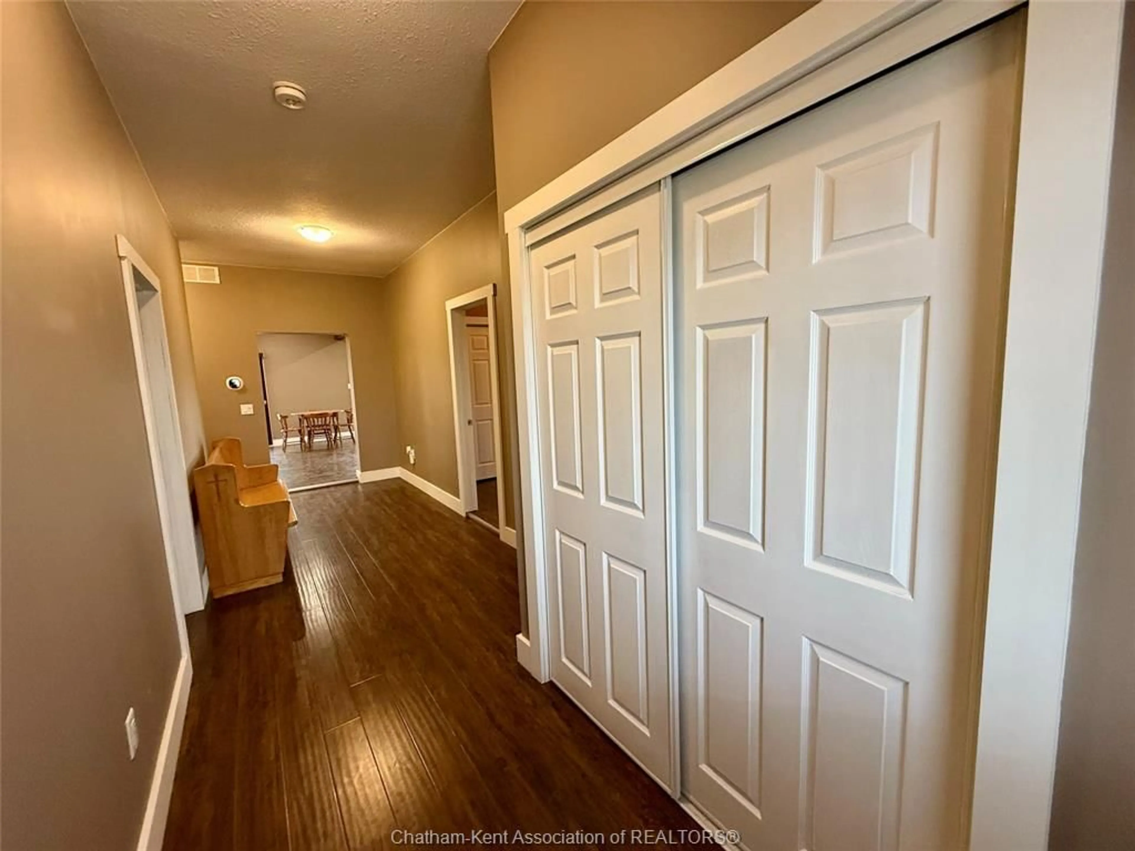 Indoor entryway for 88 Kent St, Shrewsbury Ontario N0P 1A0