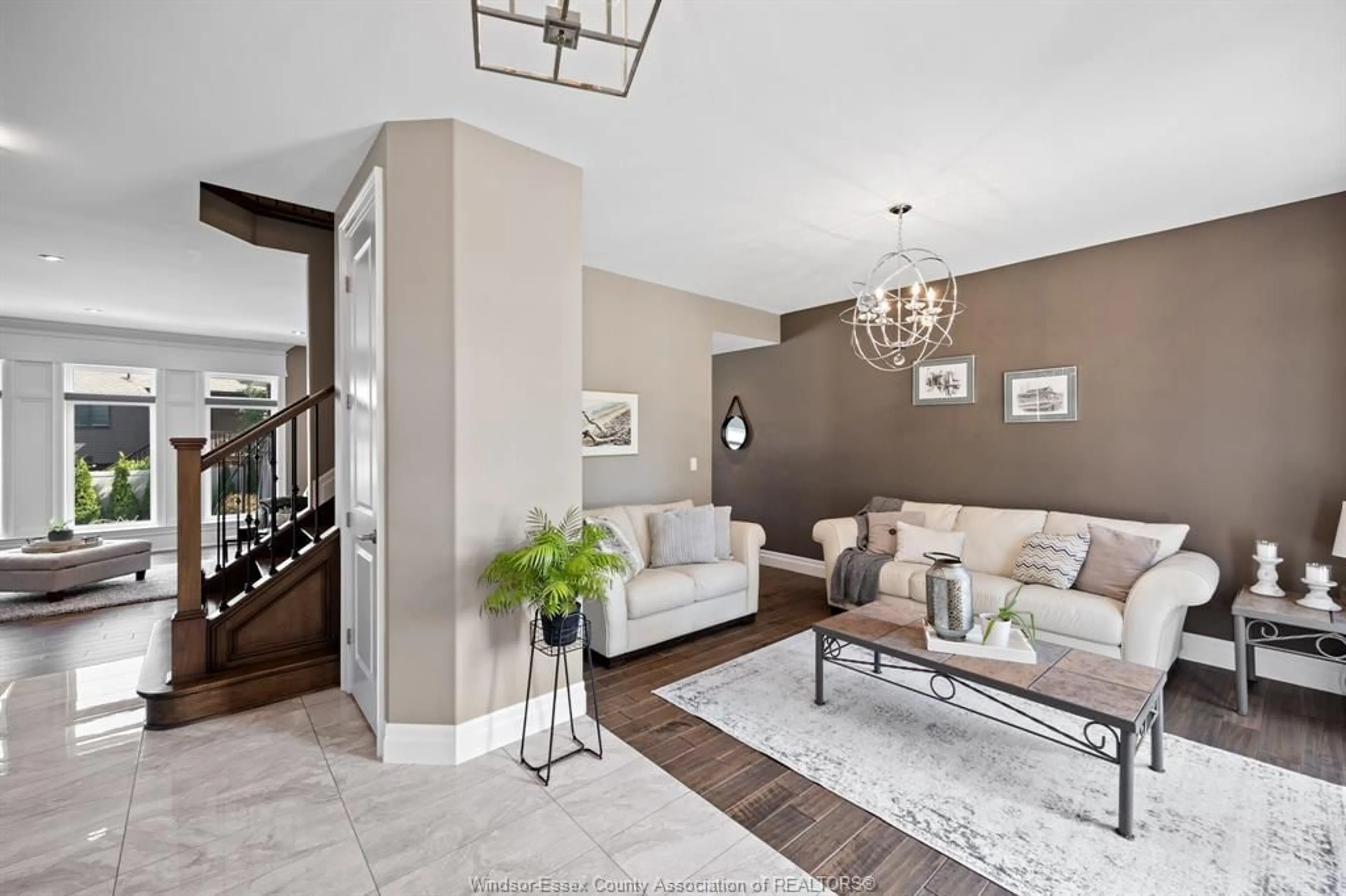 Unknown for 225 ELSWORTH, LaSalle Ontario N9J 0C6