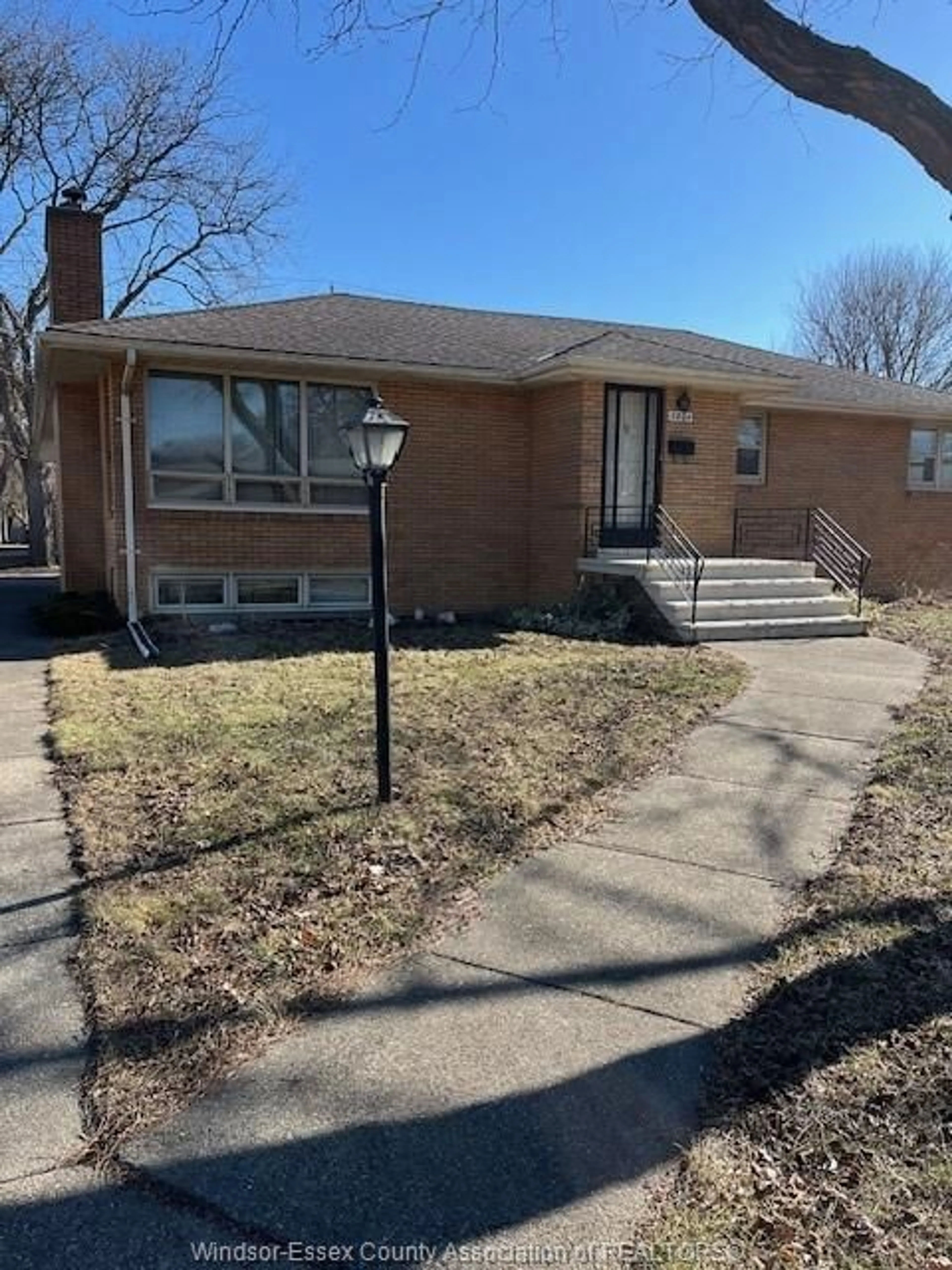 Home with brick exterior material, street for 2804 EVERTS, Windsor Ontario N9E 2V2