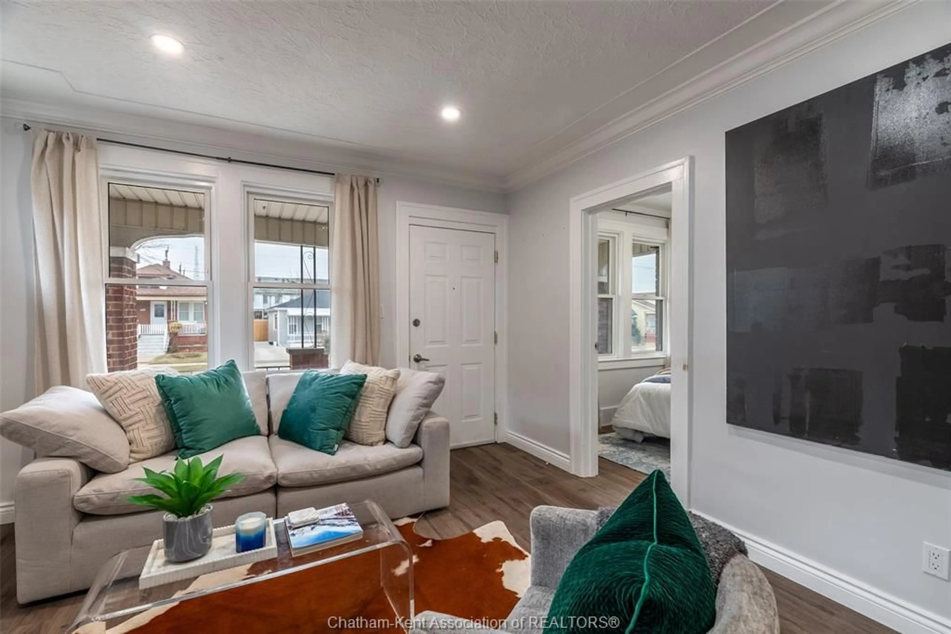 Living room with furniture, unknown for 1148 Highland Ave, Windsor Ontario N9A 1R7