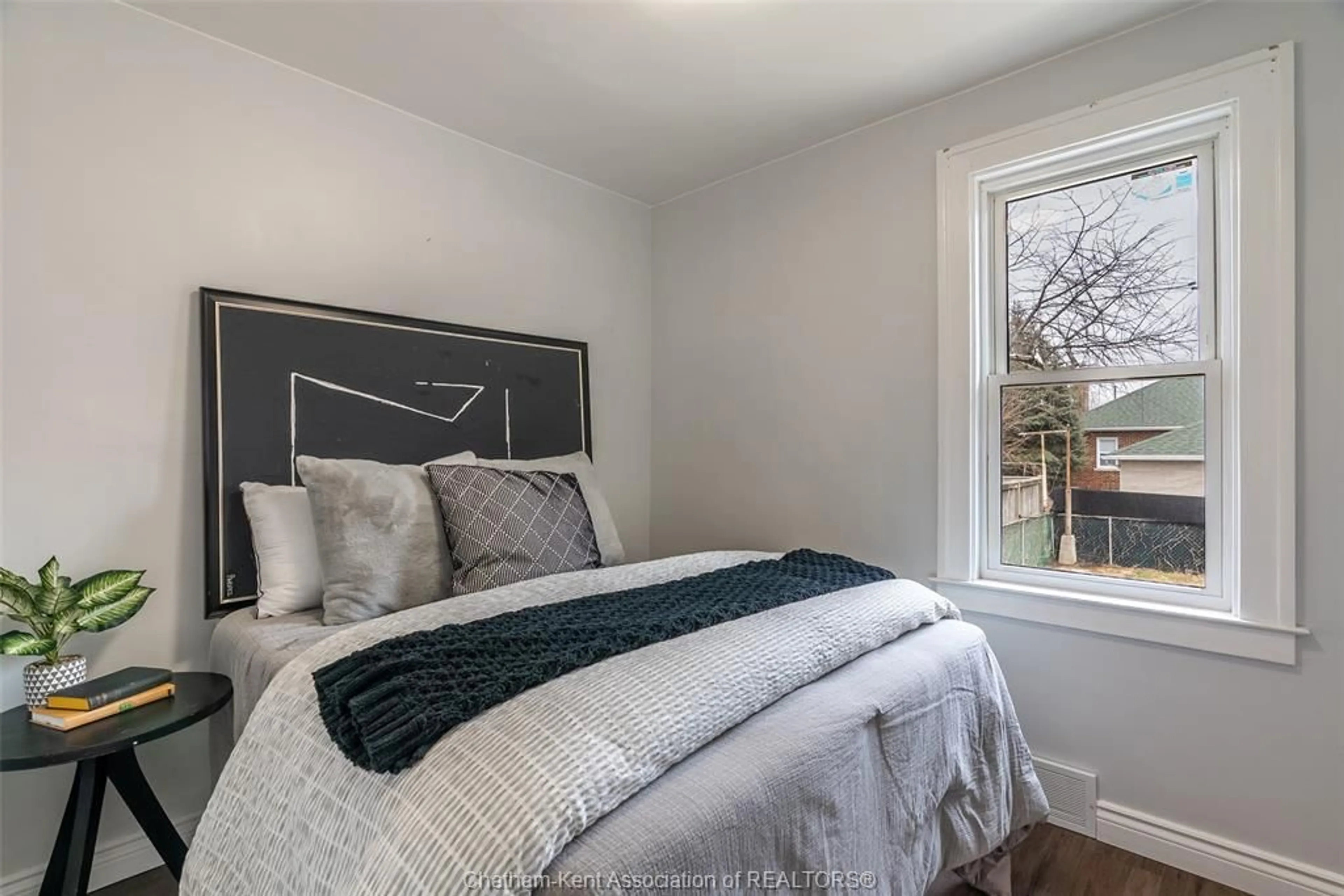 Bedroom with bed, unknown for 1148 Highland Ave, Windsor Ontario N9A 1R7