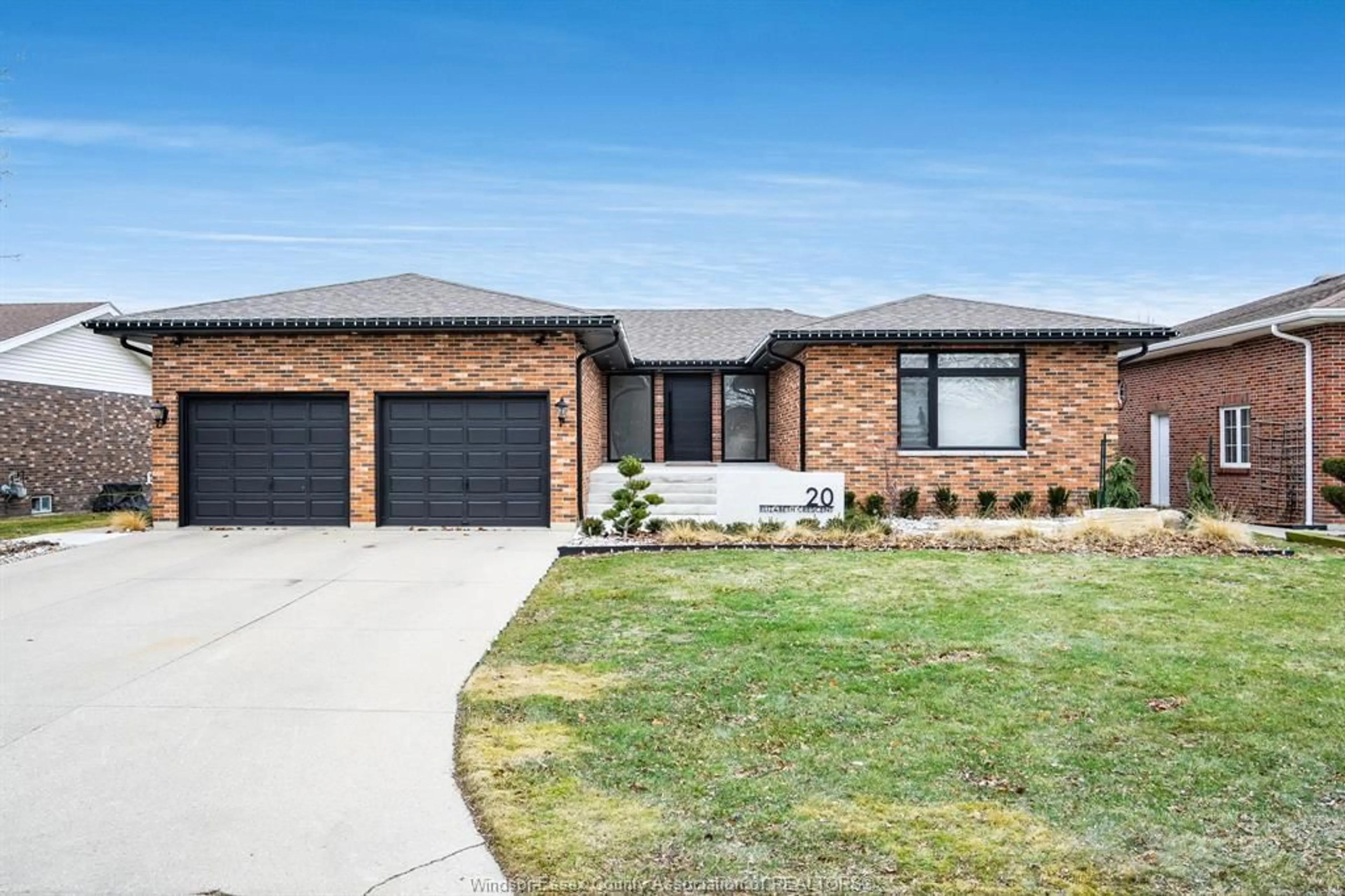 Home with brick exterior material, street for 20 Elizabeth Cres, Leamington Ontario N8H 4Y1