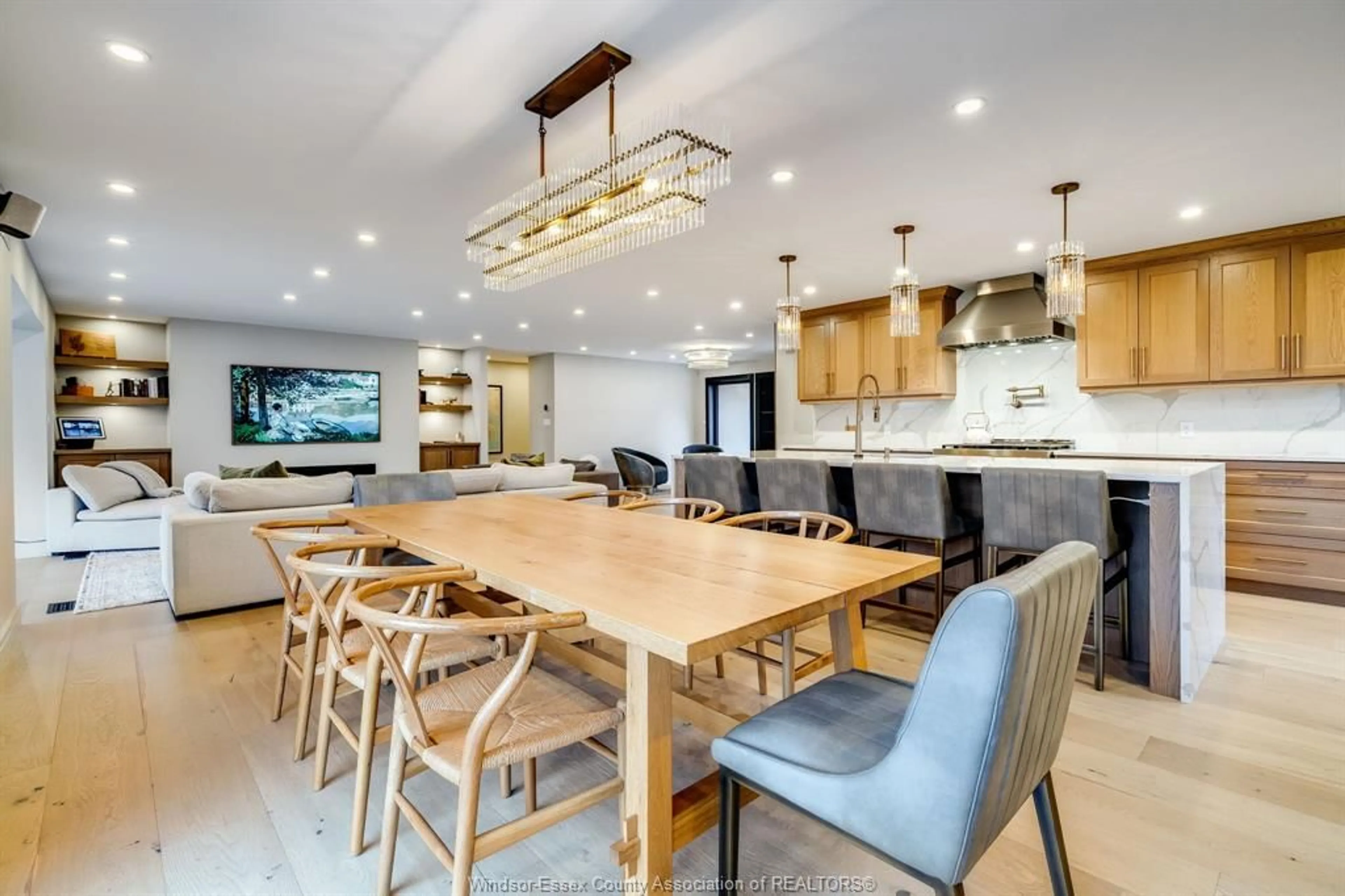 Open concept kitchen, unknown for 20 Elizabeth Cres, Leamington Ontario N8H 4Y1