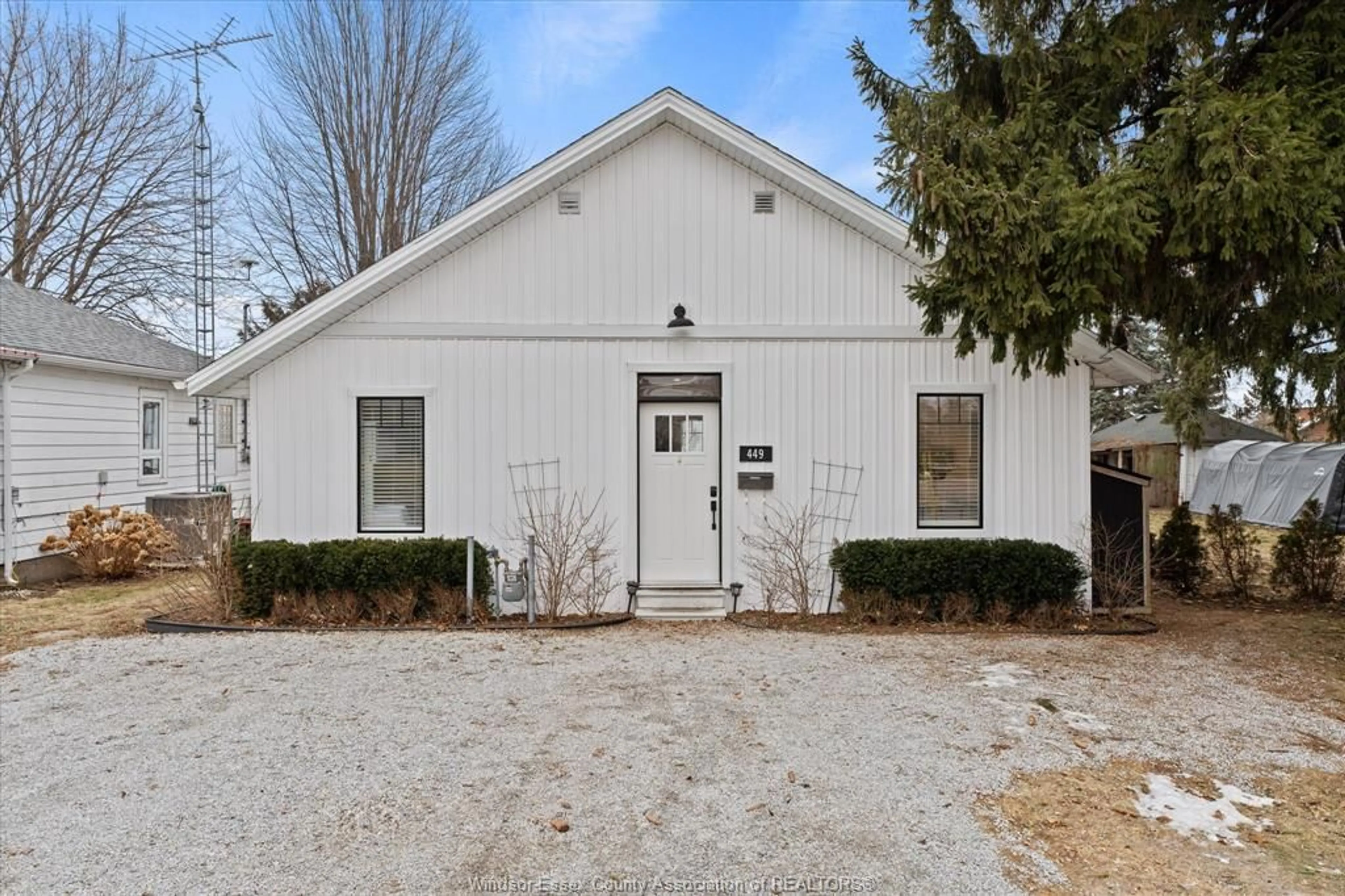 Unknown for 449 HERITAGE Rd, Kingsville Ontario N9Y 3B6