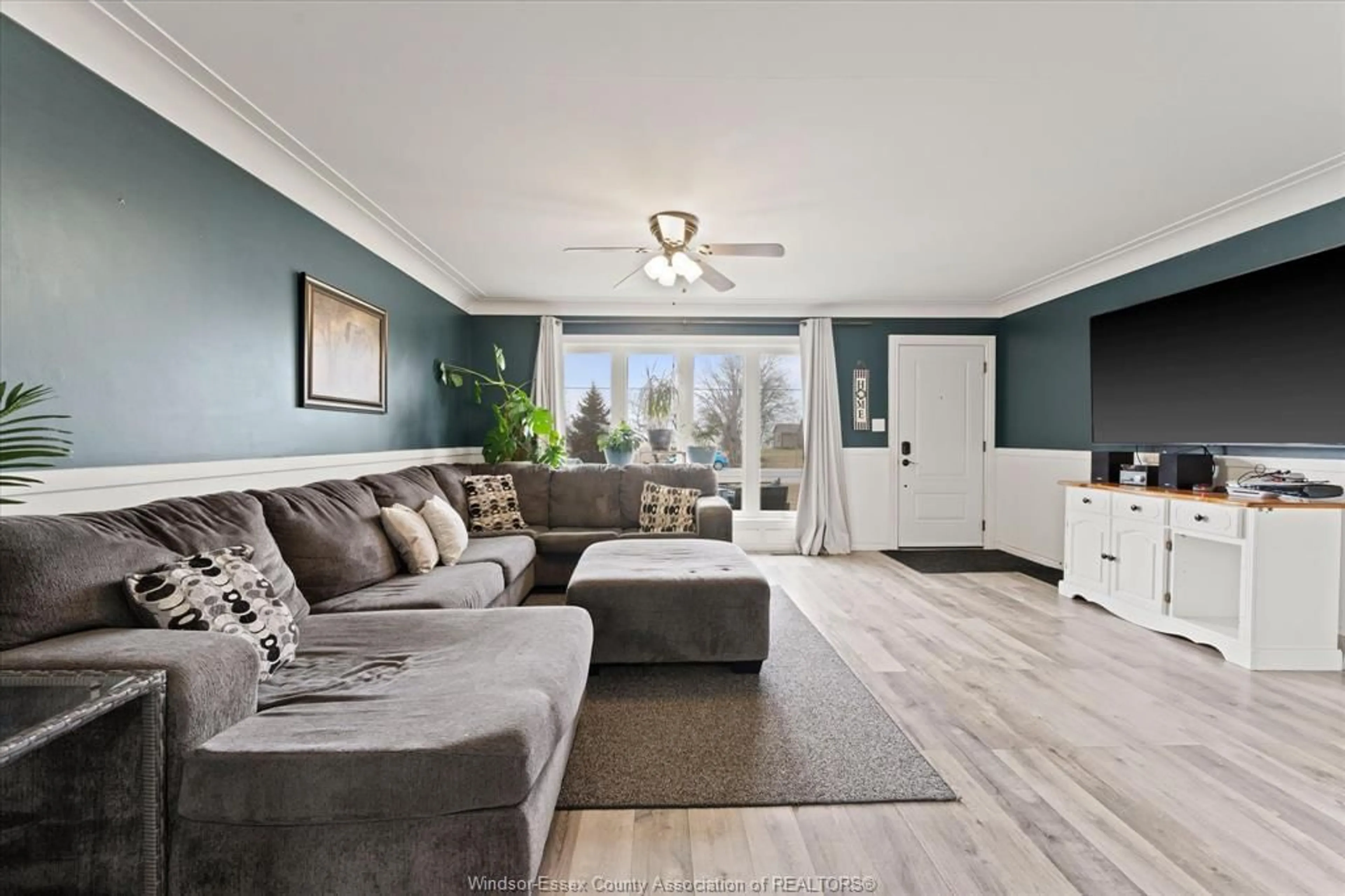 Living room with furniture, unknown for 914 Talbot Rd, Lakeshore Ontario N0R 1K0