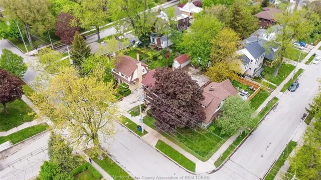 384 DETROIT, Windsor 2