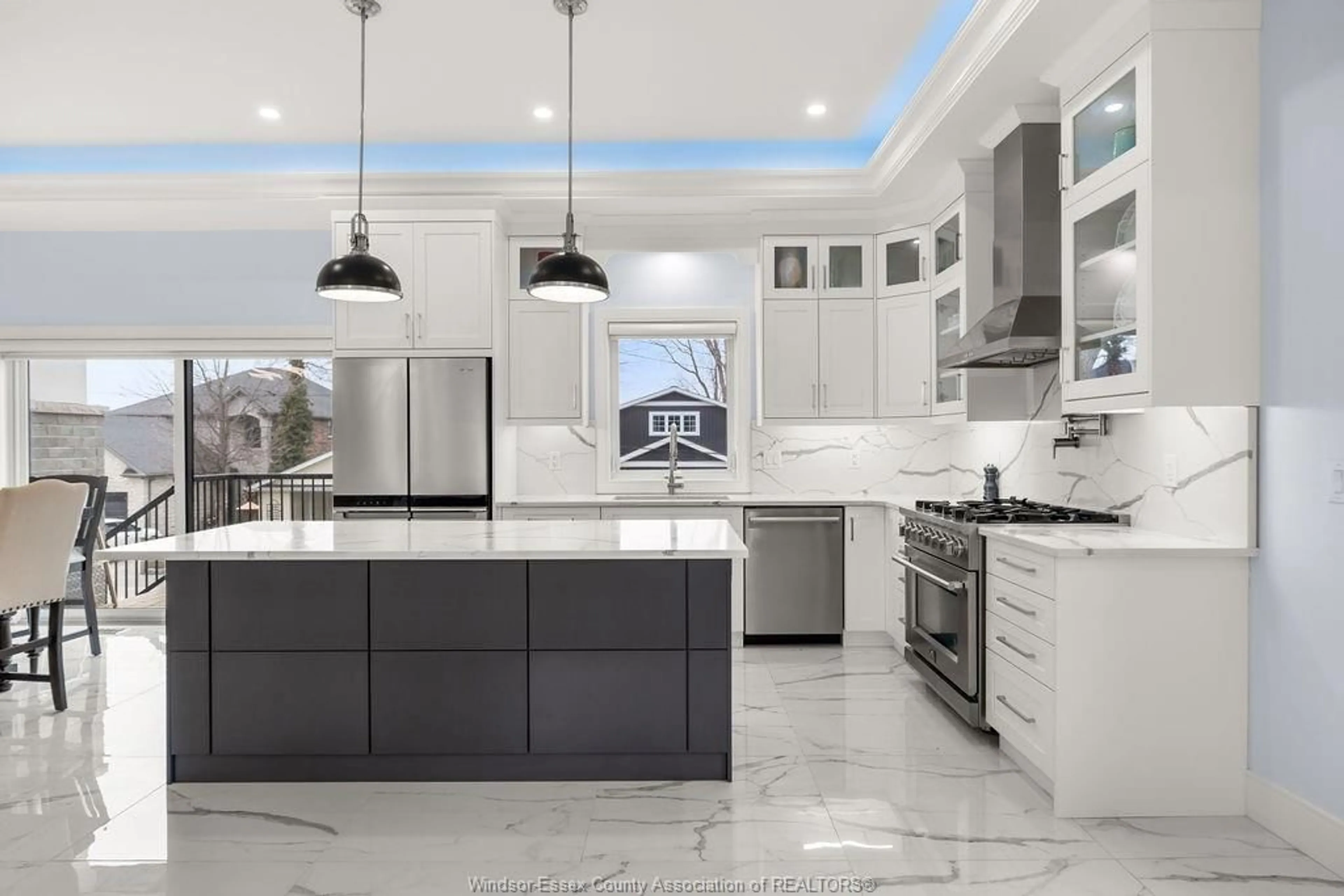 Contemporary kitchen, ceramic/tile floor for 1118 UNION St, Amherstburg Ontario N9V 2Y5