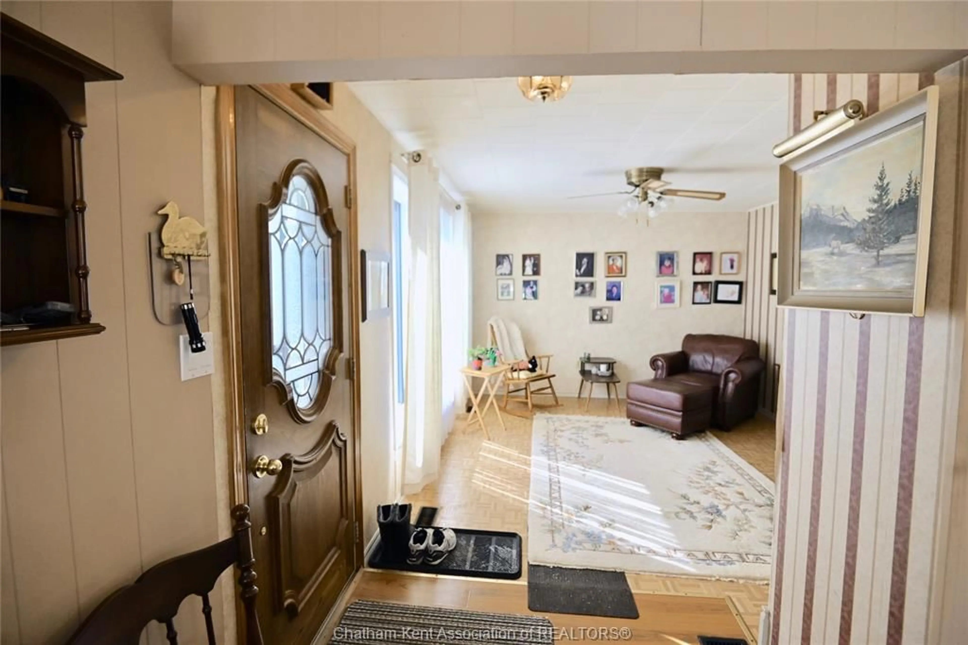 Indoor foyer for 61 Erie St, Ridgetown Ontario N0P 2C0