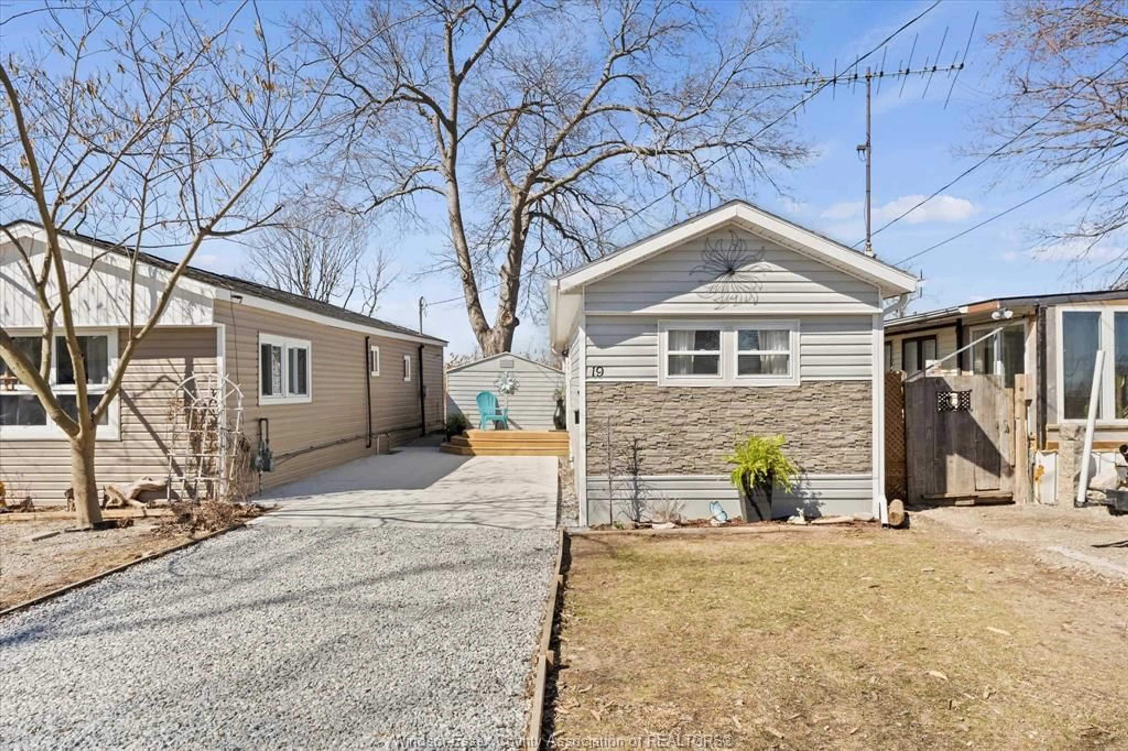 Unknown for 709 HERITAGE Rd #19, Kingsville Ontario N9Y 3B1