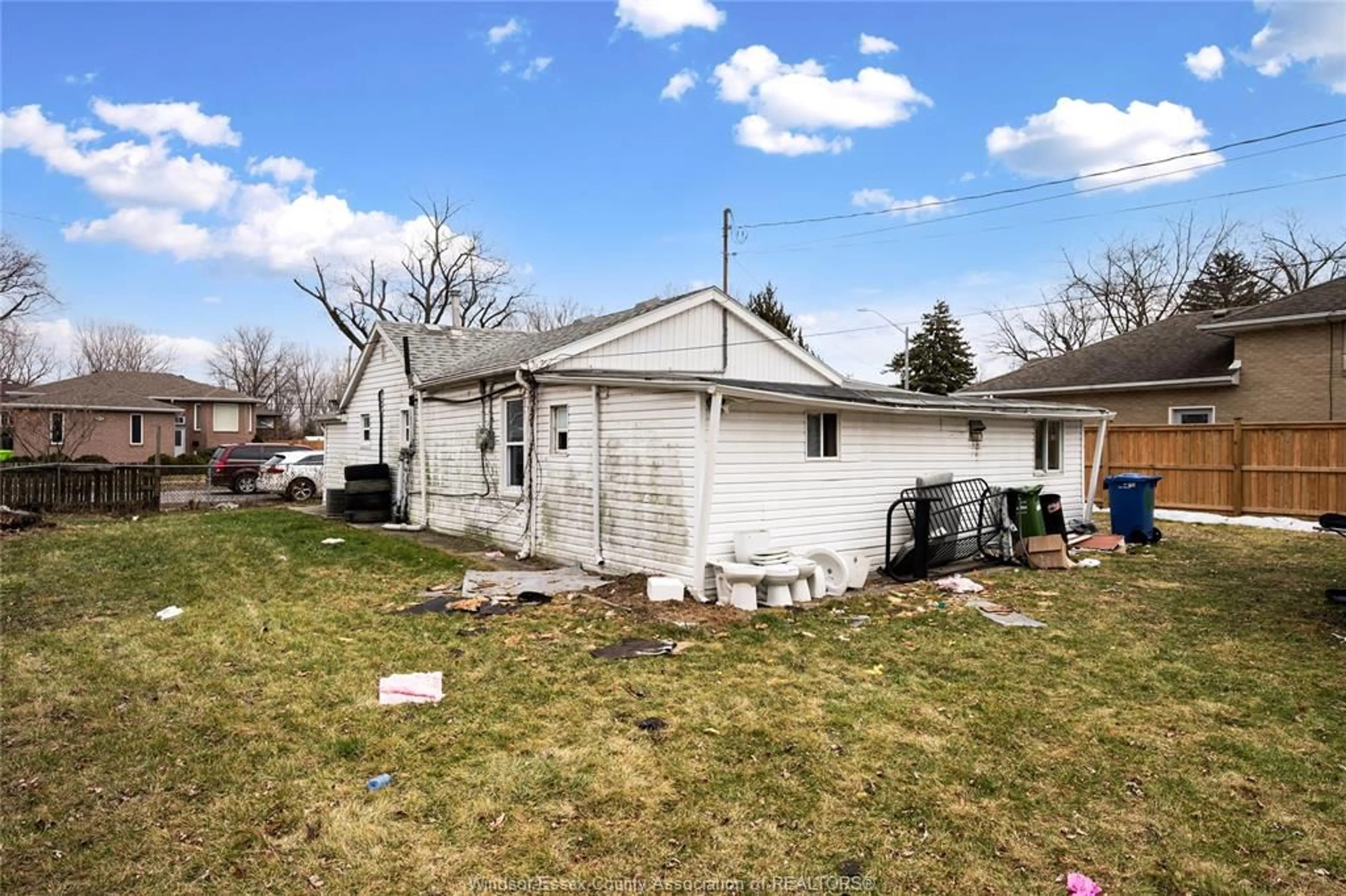 Shed for 1763 Dominion Blvd, Windsor Ontario N9B 3H6