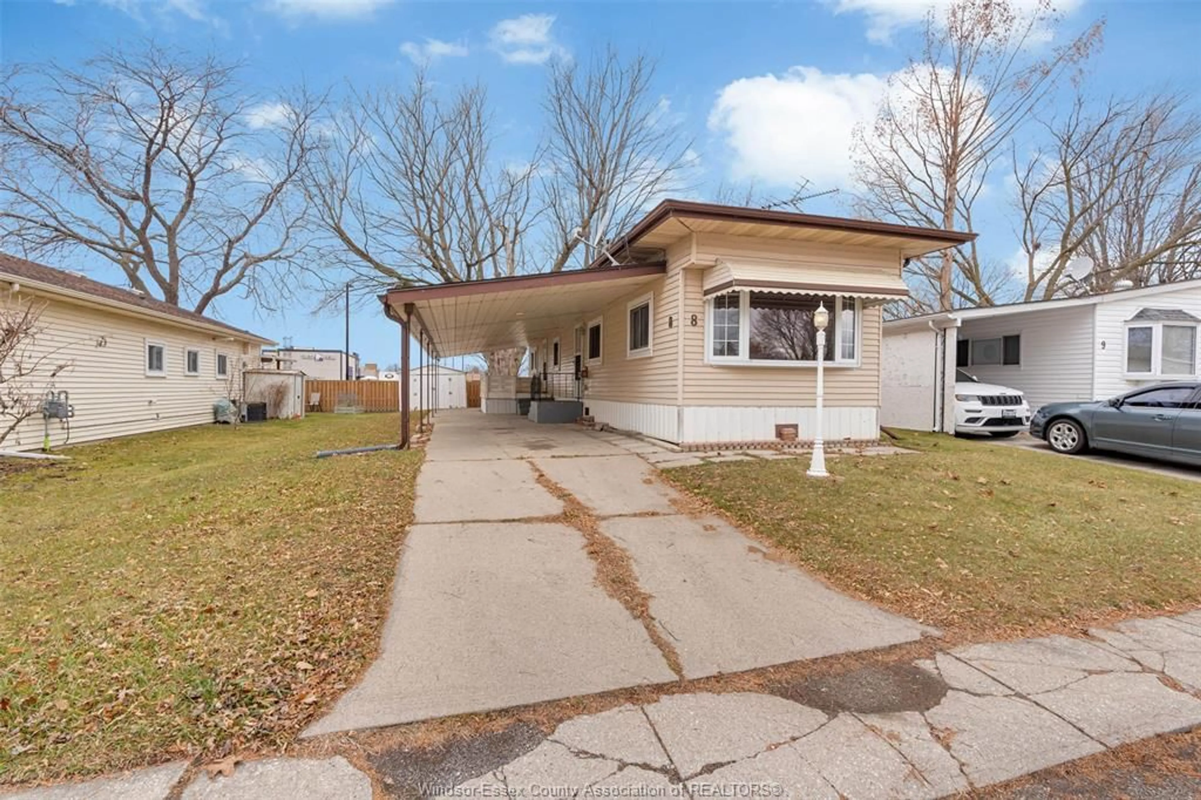 Home with vinyl exterior material, street for 8 MALDEN HILL Dr, Amherstburg Ontario N9V 3E1