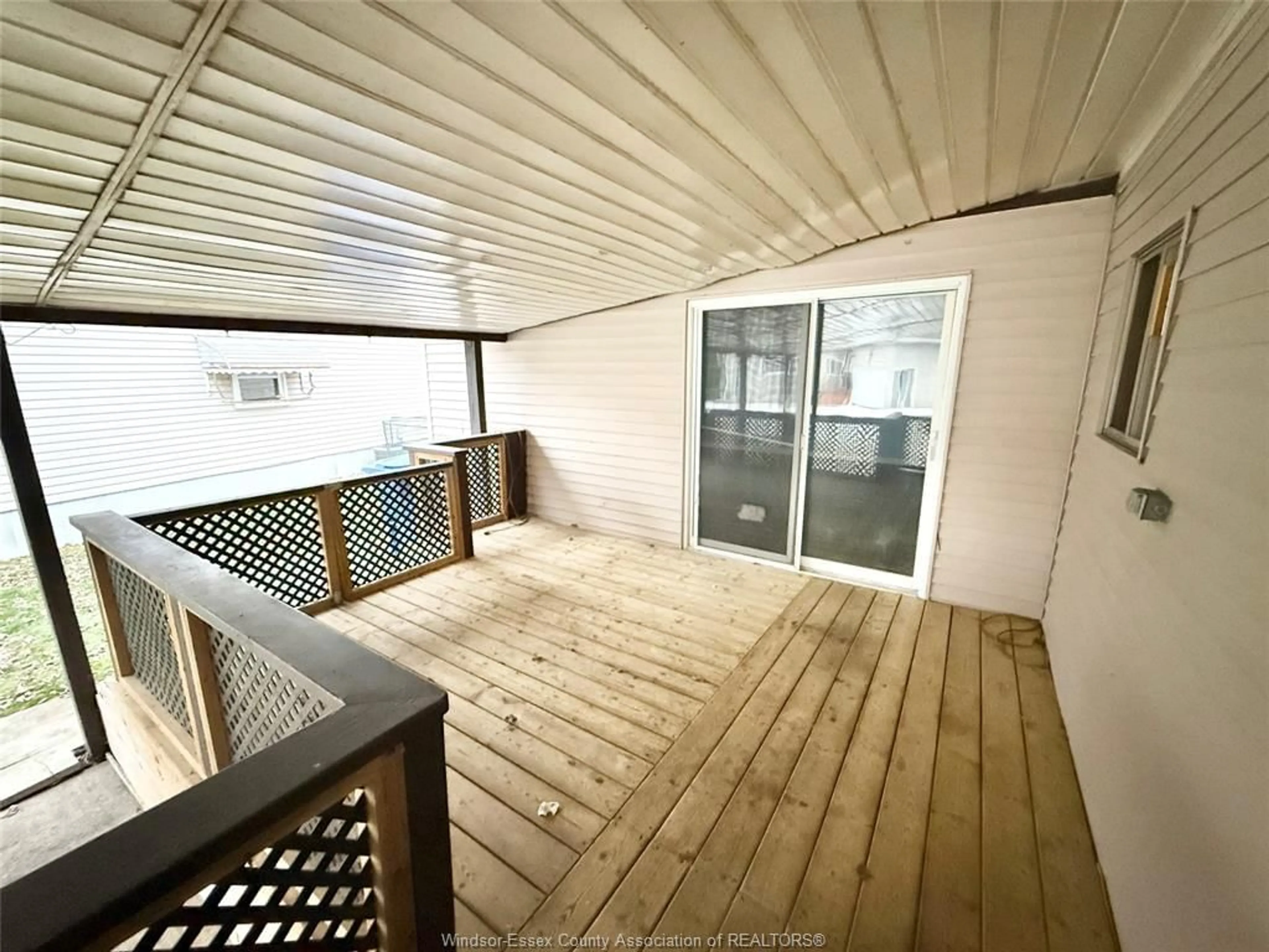 Unknown for 17 SPRUCE St, McGregor Ontario N0R 1J0