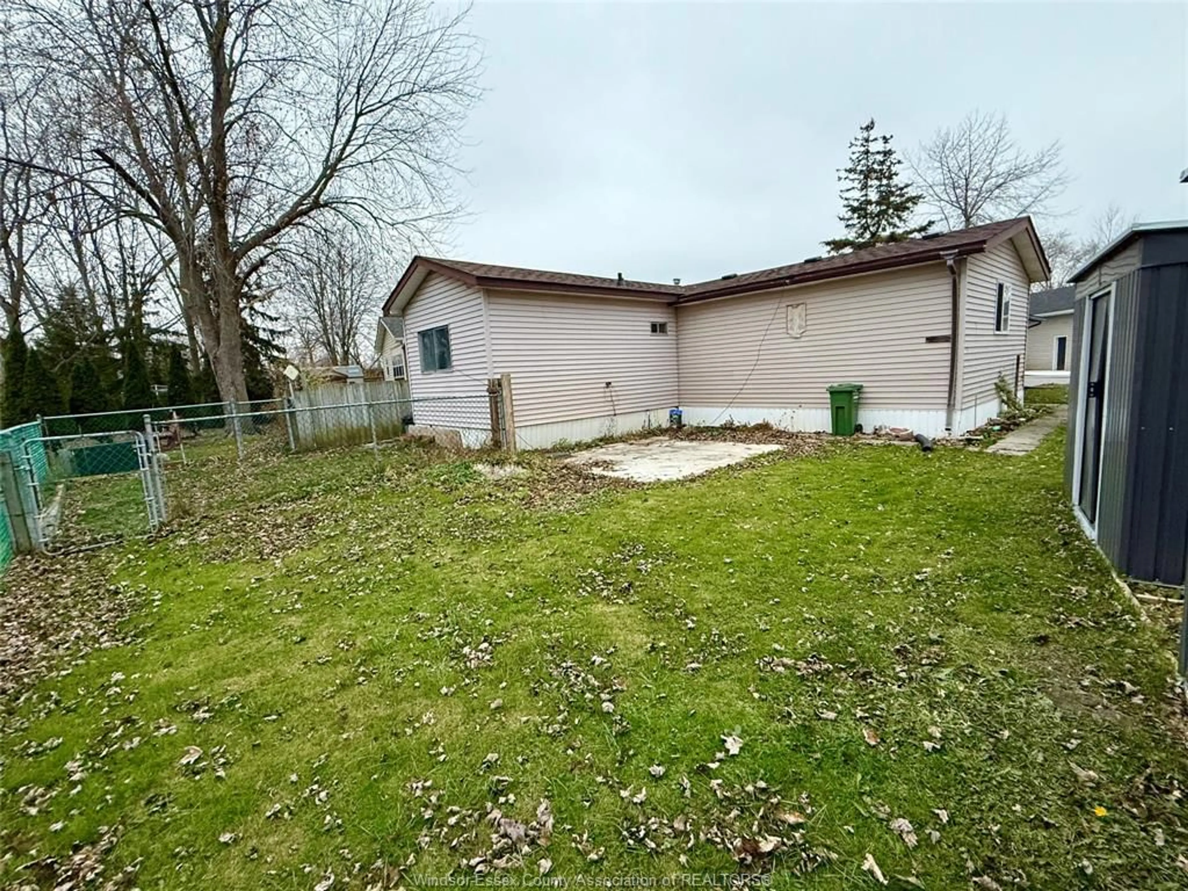 Shed for 17 SPRUCE St, McGregor Ontario N0R 1J0