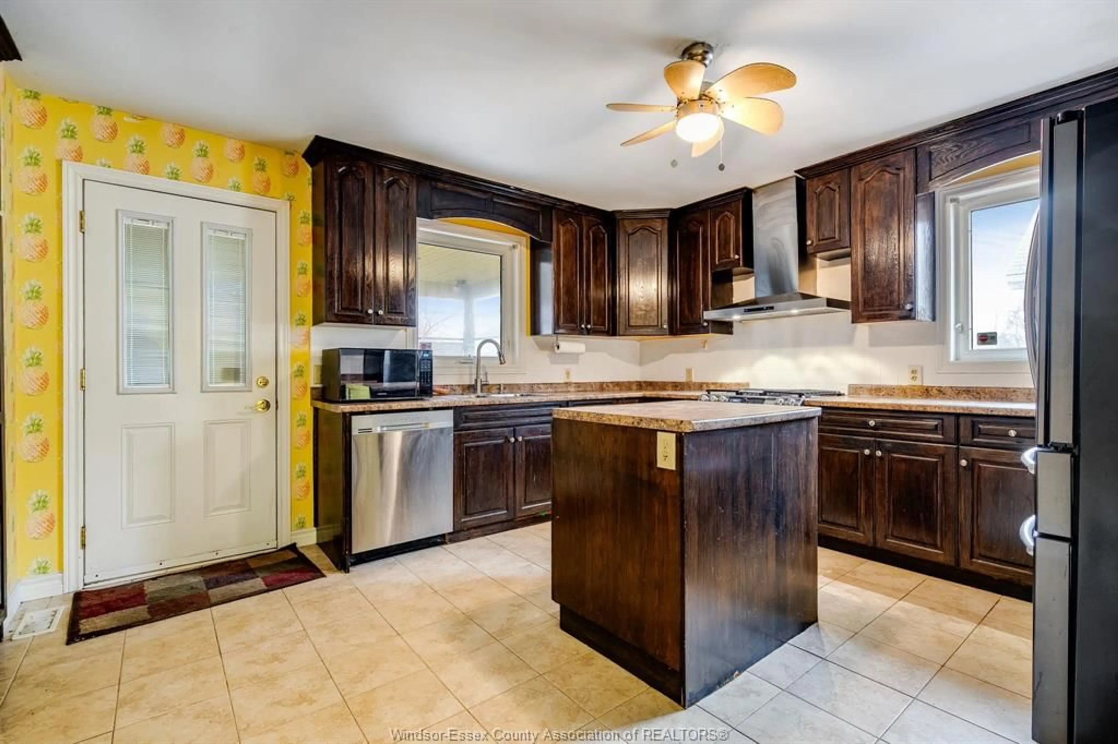 Open concept kitchen, ceramic/tile floor for 1833 St. Luke, Windsor Ontario N8W 3W8