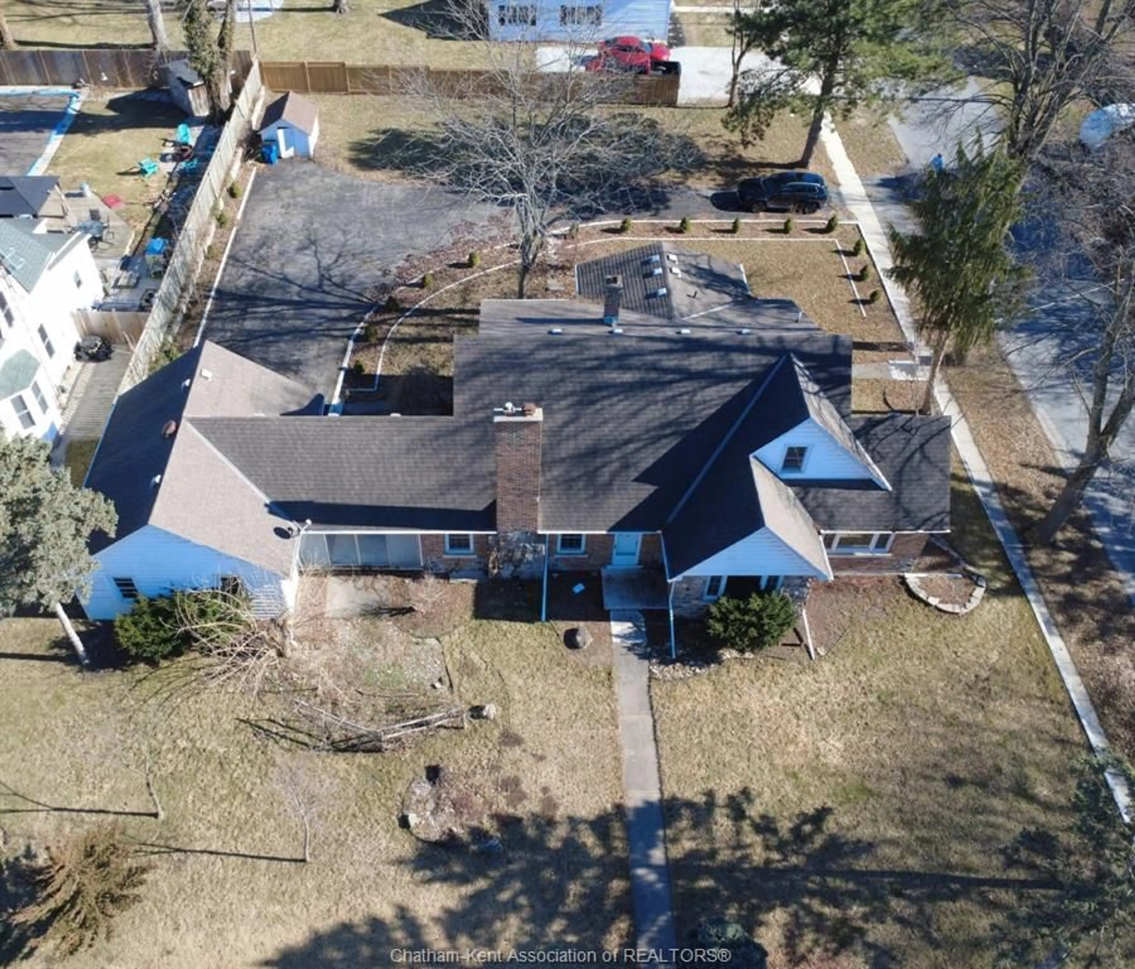 A pic from outside/outdoor area/front of a property/back of a property/a pic from drone, unknown for 89 Main St, Ridgetown Ontario N0P 2C0