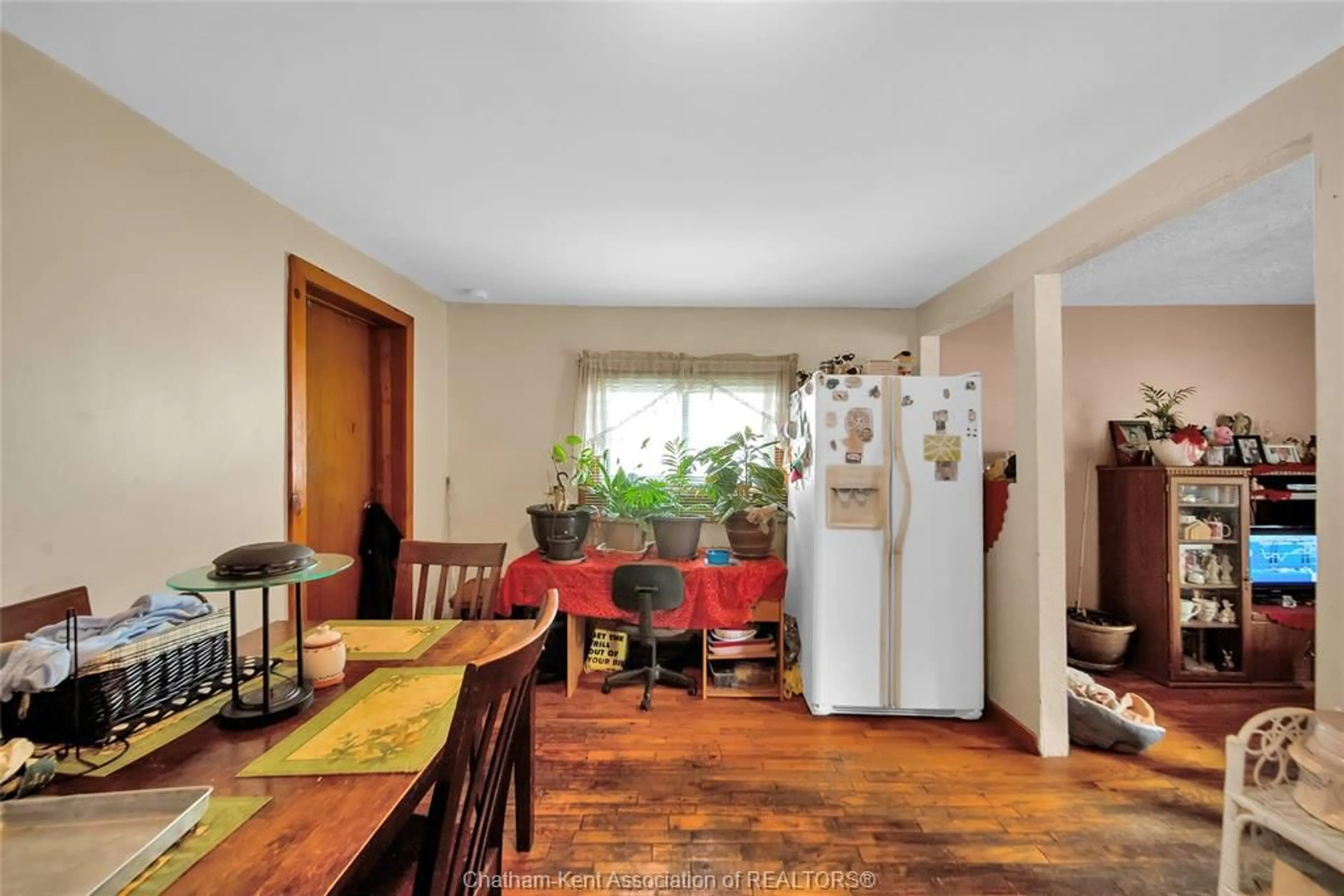 Dining room, unknown for 177 Wellington St, Chatham Ontario N7M 3P2