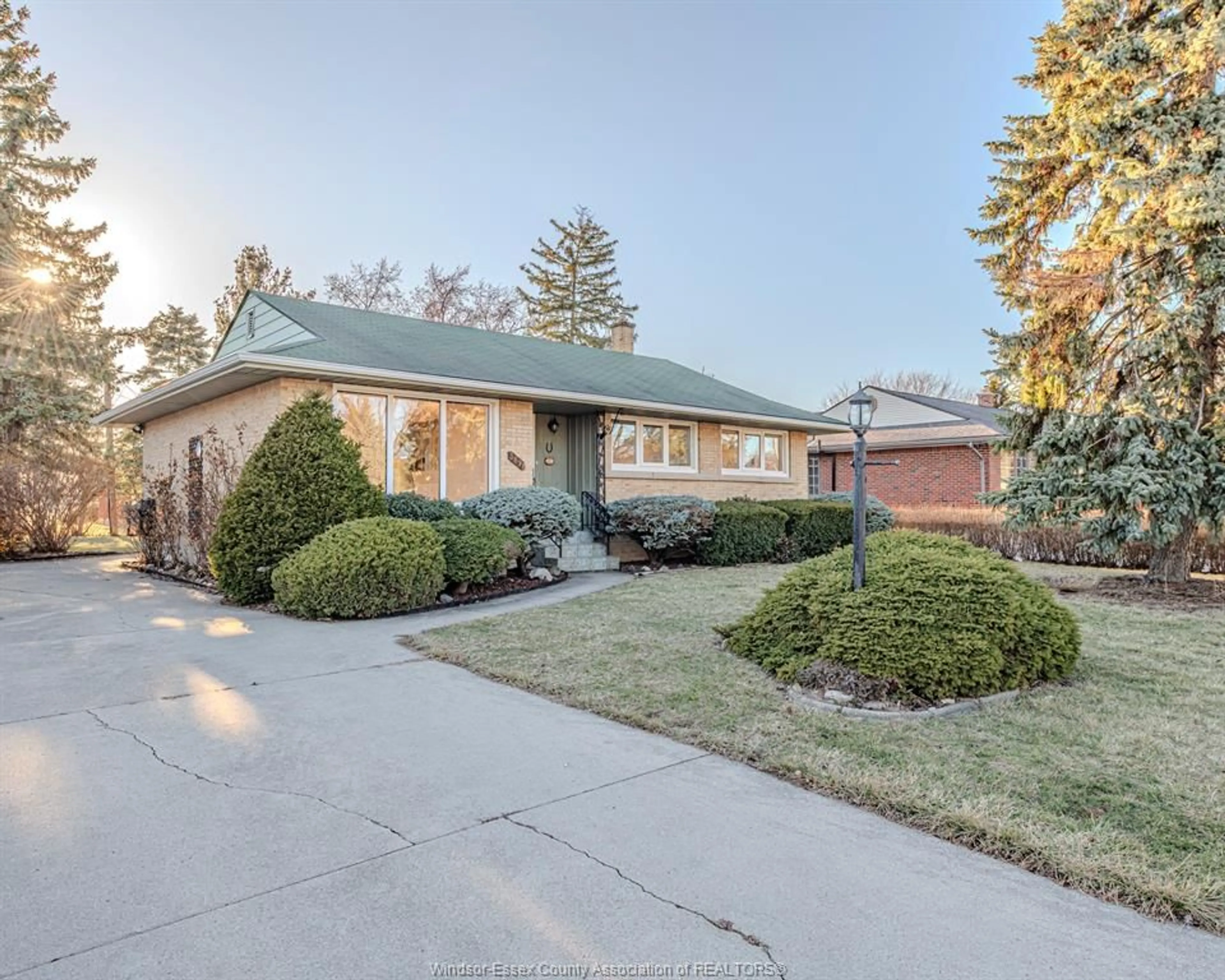 Home with brick exterior material, street for 3891 LONGFELLOW, Windsor Ontario N9G 2B4