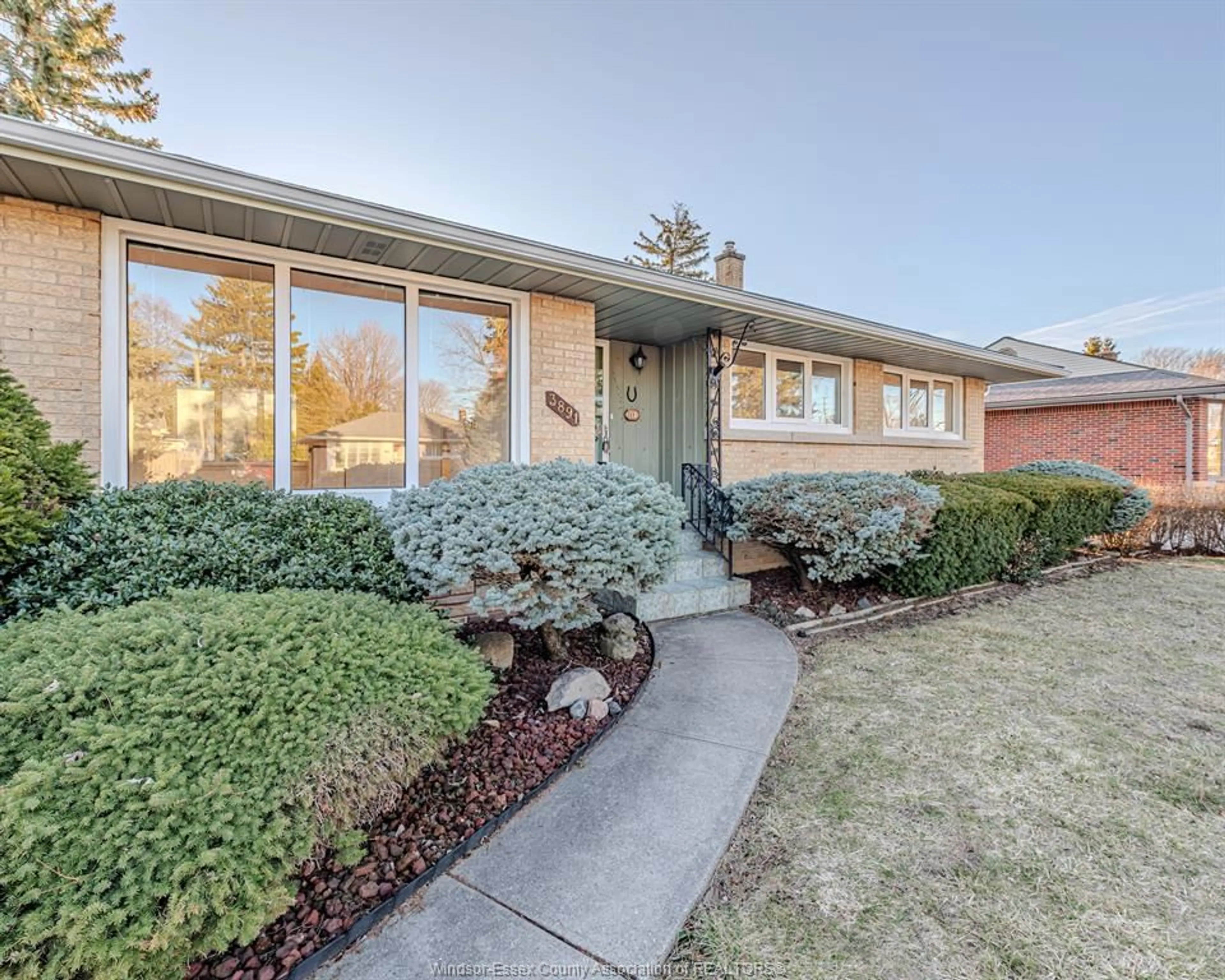 Home with brick exterior material, street for 3891 LONGFELLOW, Windsor Ontario N9G 2B4