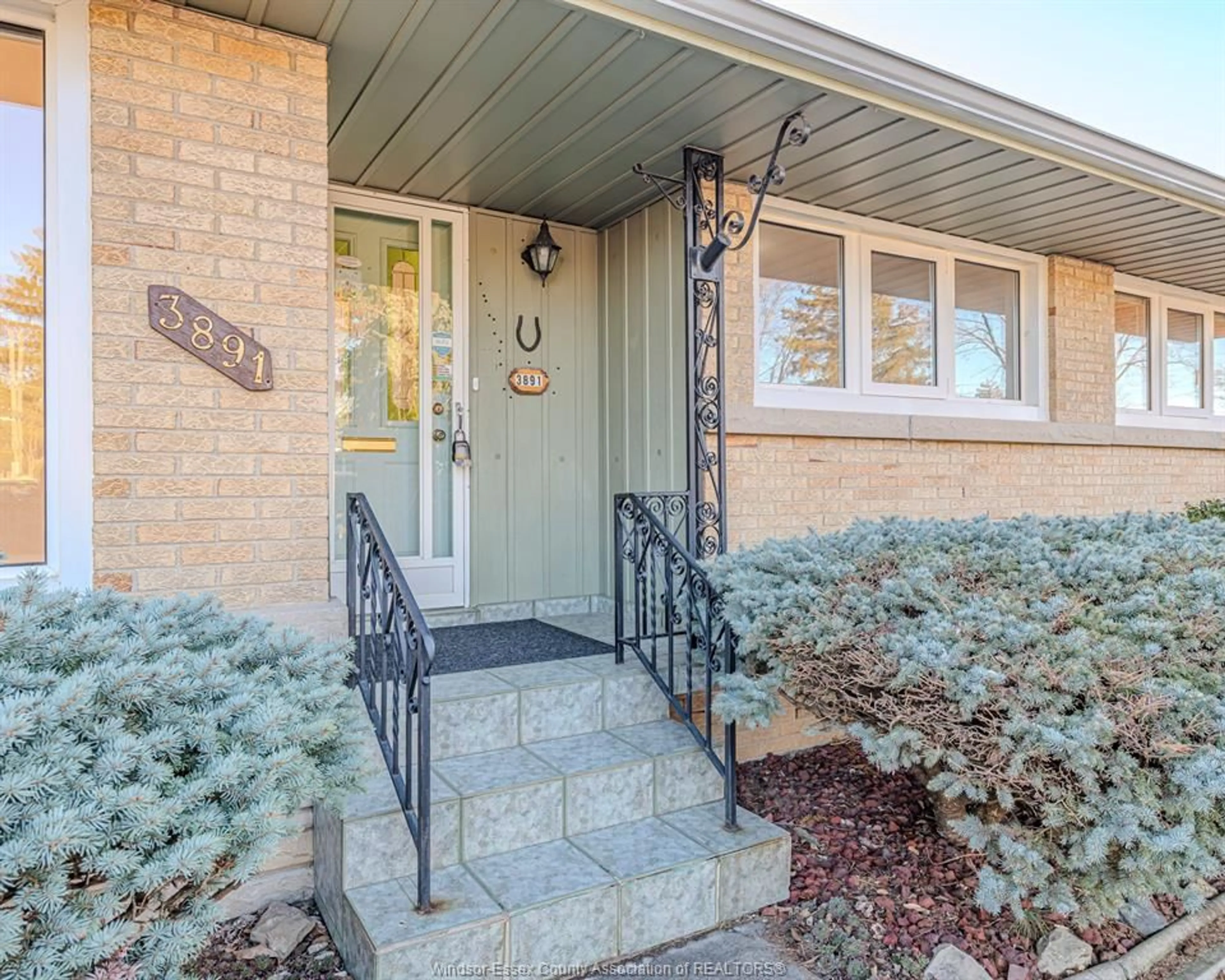 Home with brick exterior material, street for 3891 LONGFELLOW, Windsor Ontario N9G 2B4