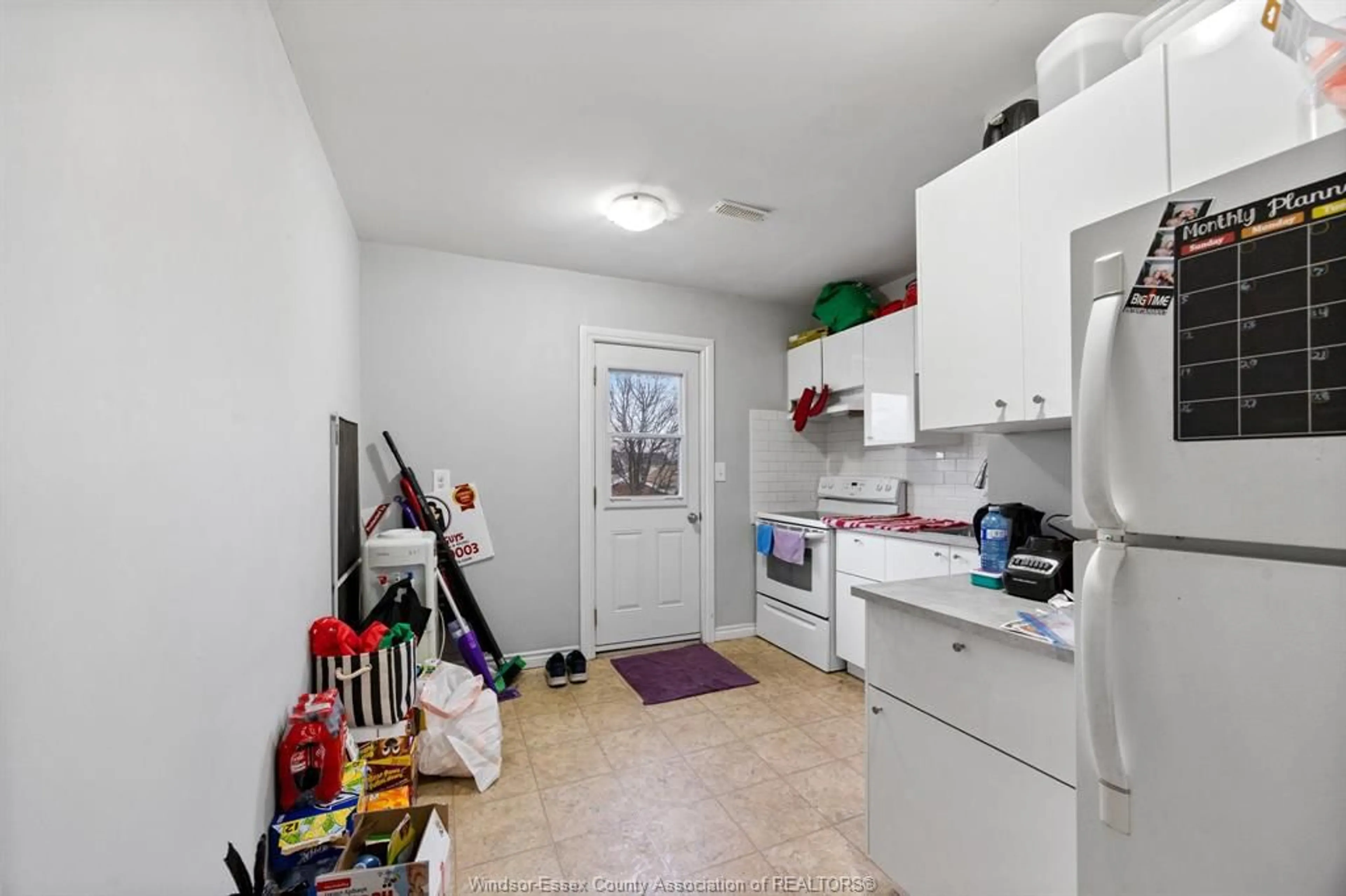 Laundry room for 853 PILLETTE, Windsor Ontario N8Y 3B4