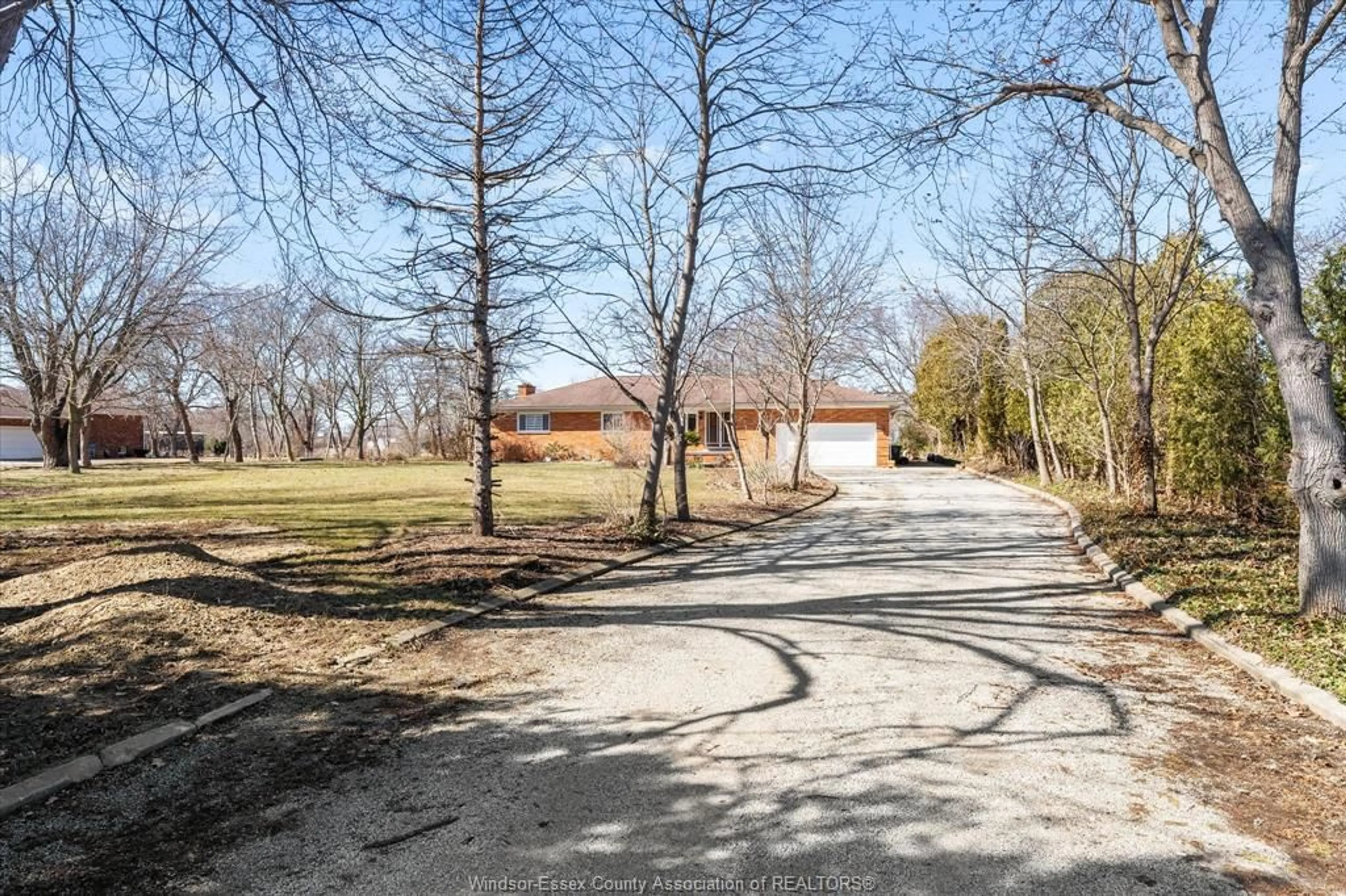 A pic from outside/outdoor area/front of a property/back of a property/a pic from drone, forest/trees view for 6247 HOWARD Ave, LaSalle Ontario N0R 1J0