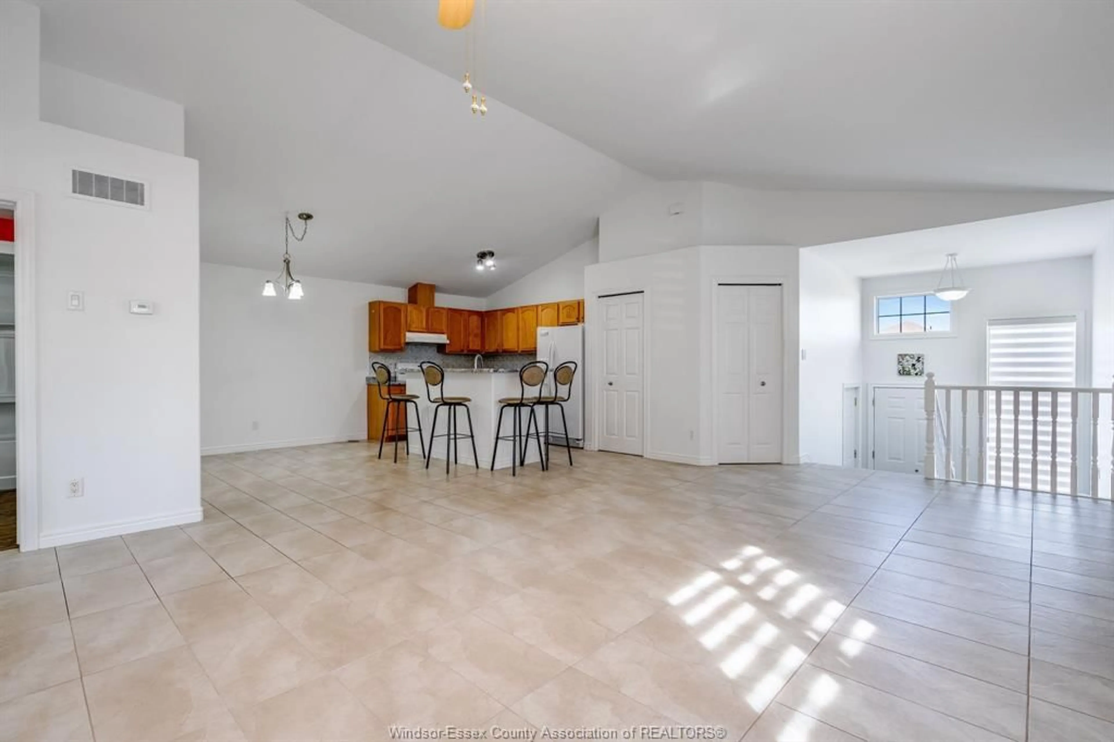 Open concept kitchen, ceramic/tile floor for 20 Normandy Ave, Kingsville Ontario N9Y 4B4