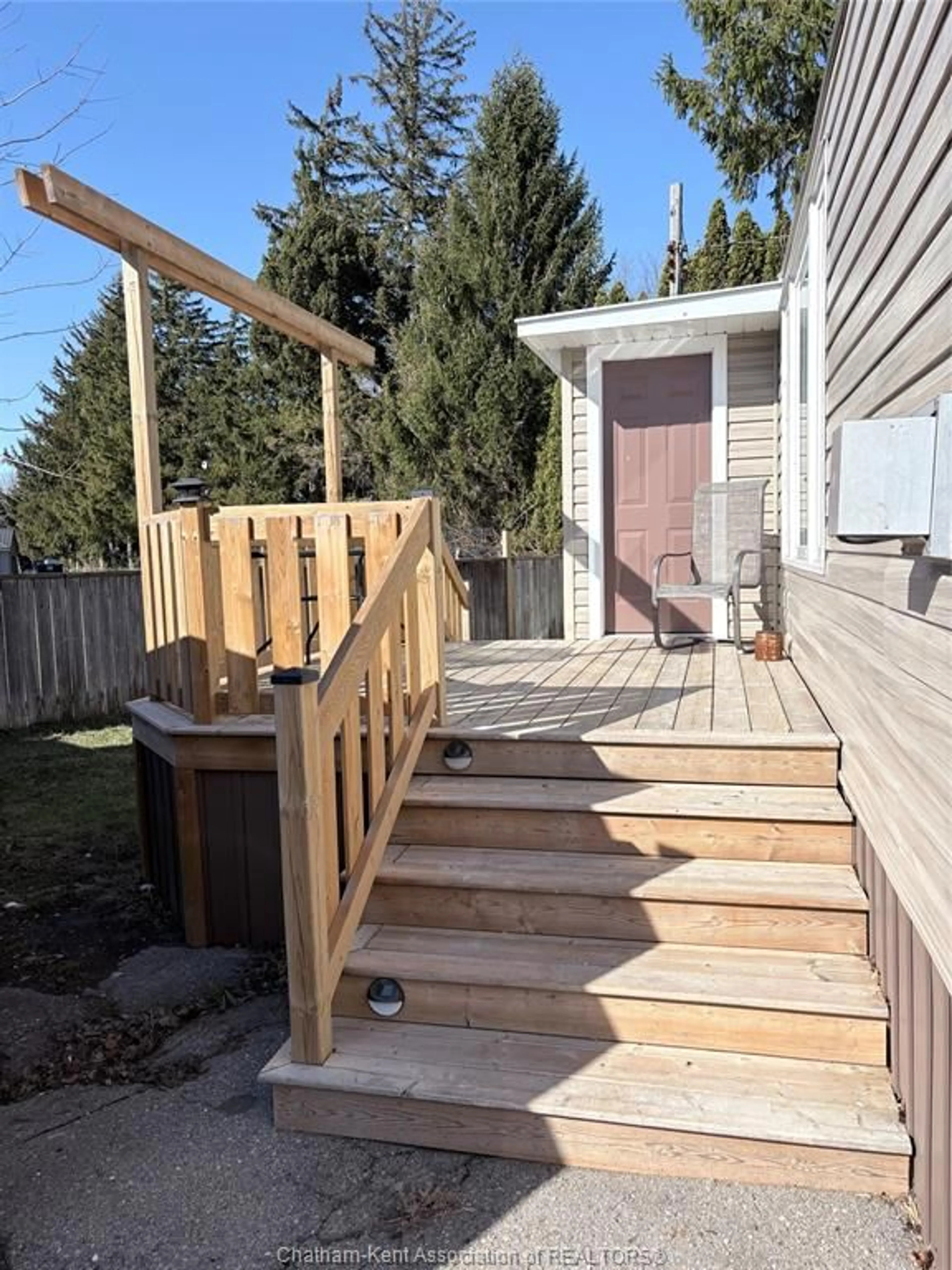 Patio, street for 9480 LONGWOODS Rd #51, Chatham-Kent Ontario N7M 5J7