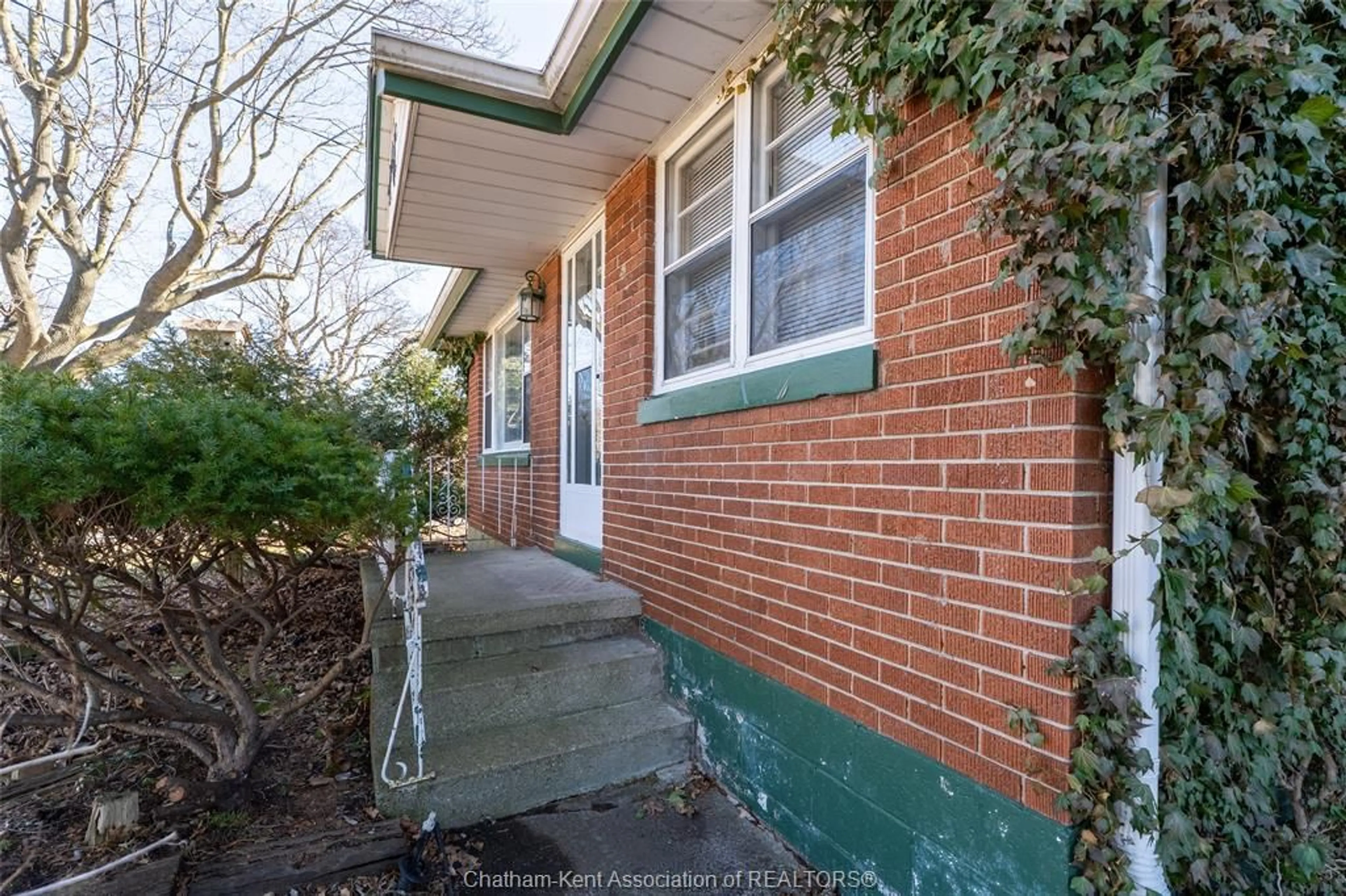 Home with brick exterior material, street for 48 Allen St, Chatham Ontario N7M 5E6